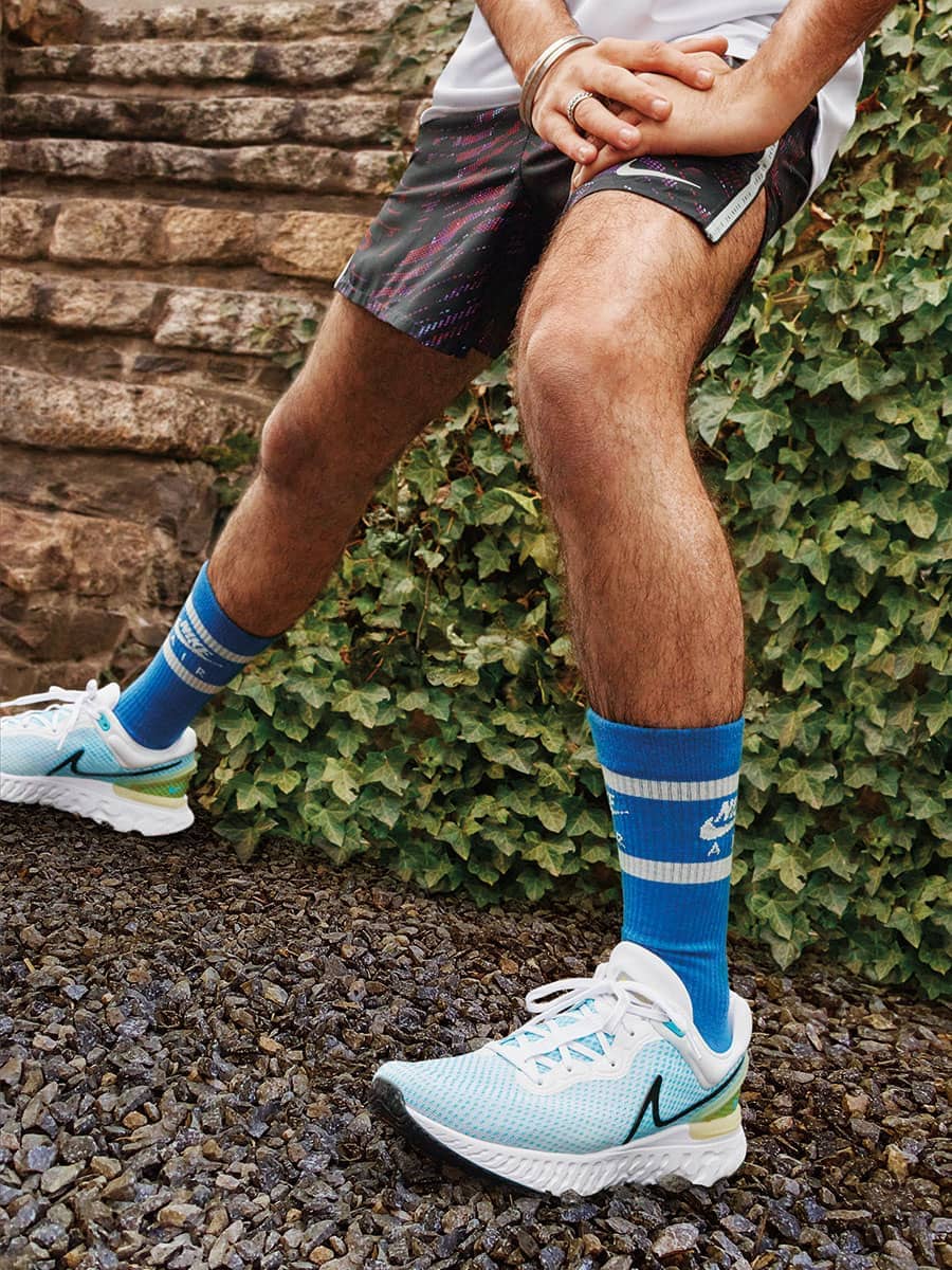 Comment choisir la bonne paire de chaussettes de randonnée. Nike FR