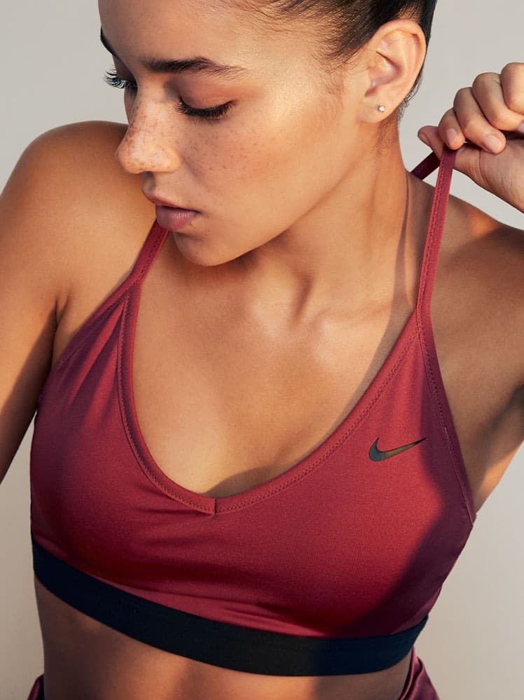 Cómo elegir un bra deportivo. Nike
