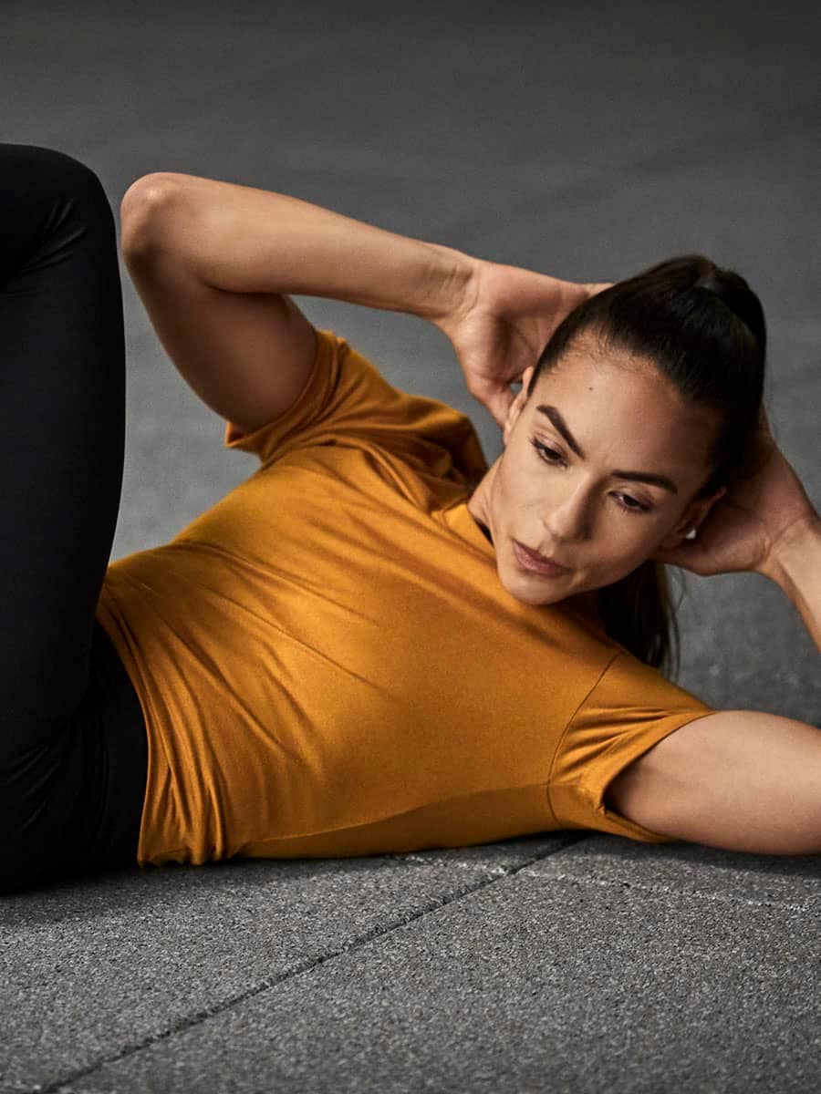 How to Do Crunches: Proper Form, Variations, & Benefits
