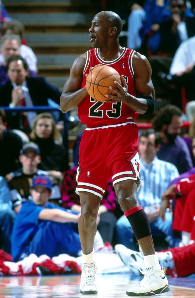 Tenis que uso jordan en la final del 93 on sale