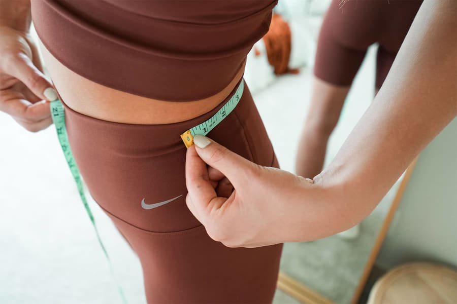 Pantalones nike mujer dorados online