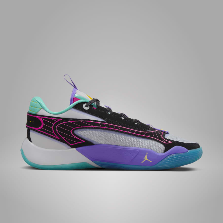La marca jordan sales pertenece a nike