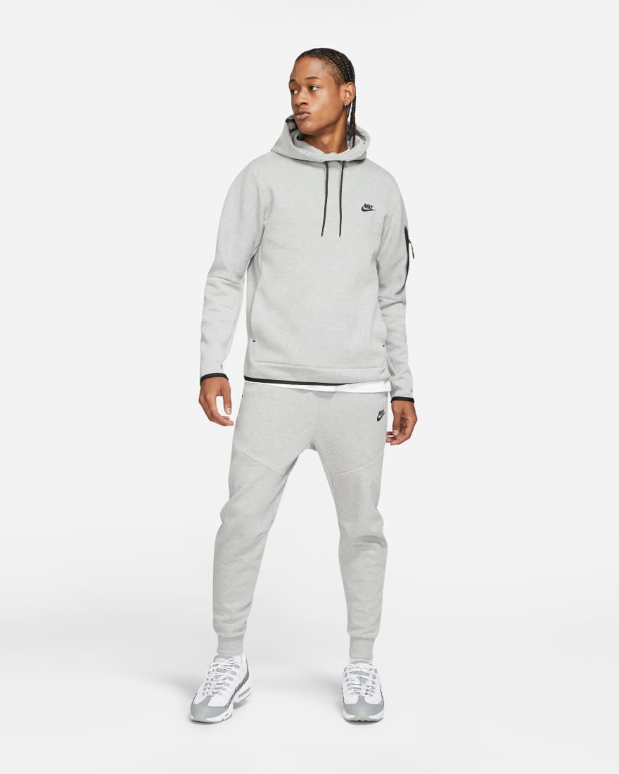 Nike Sportswear - Apparel