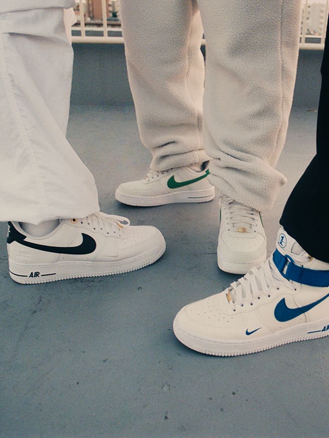 Nike Air Force 1 SP, Cromo/plateado metálico-blanco., 13.5 US :  : Ropa, Zapatos y Accesorios