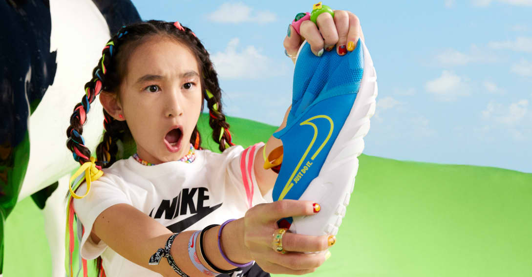 8710円 ネットワーク全体の最低価格に挑戦 Nike Kawa Little Big Kids' Slide ナイキ カワ 819352-700 大人も履ける キッズモデル ウィメンズ レディース スニーカー ランニングシューズ キッズスニーカー ベビーシューズ 08NK-819352-700