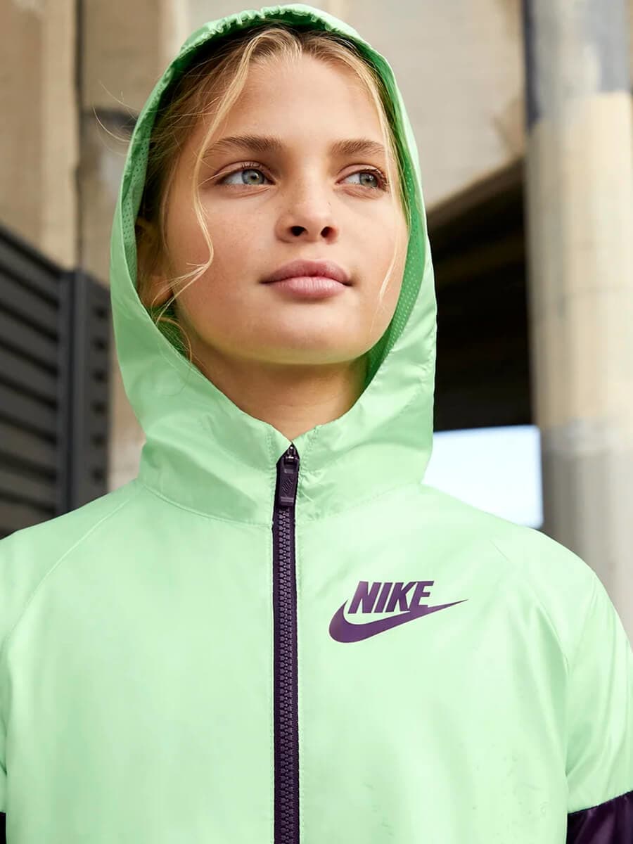 Chaquetas, chalecos y abrigos para niña. Nike ES