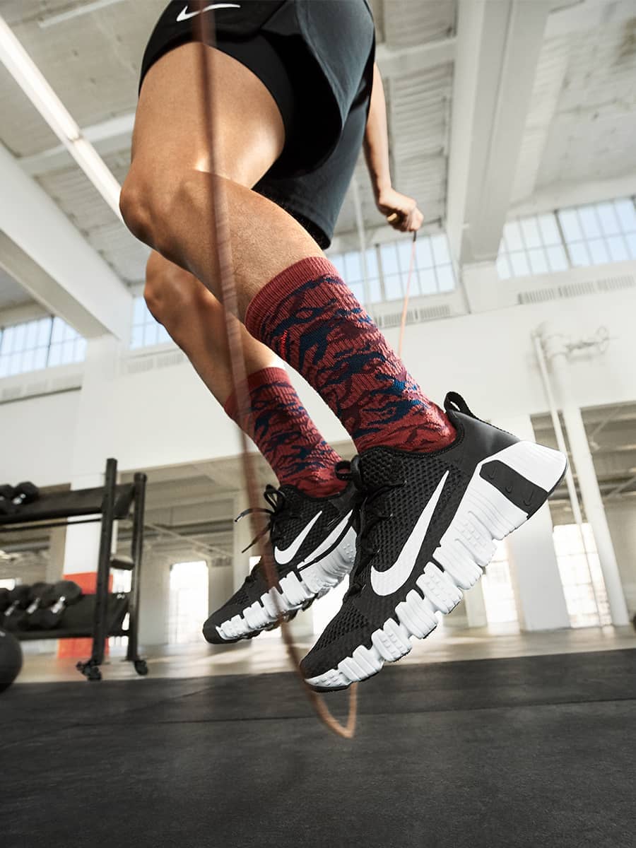 Brillante lb preferir Cómo encontrar el largo y el tamaño correctos de la cuerda para saltar. Nike  XL