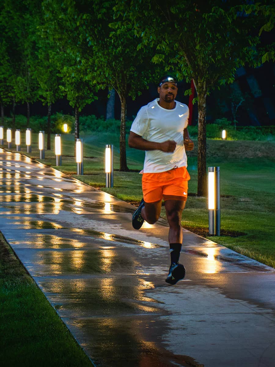 Running : la panoplie parfaite pour courir la nuit en toute