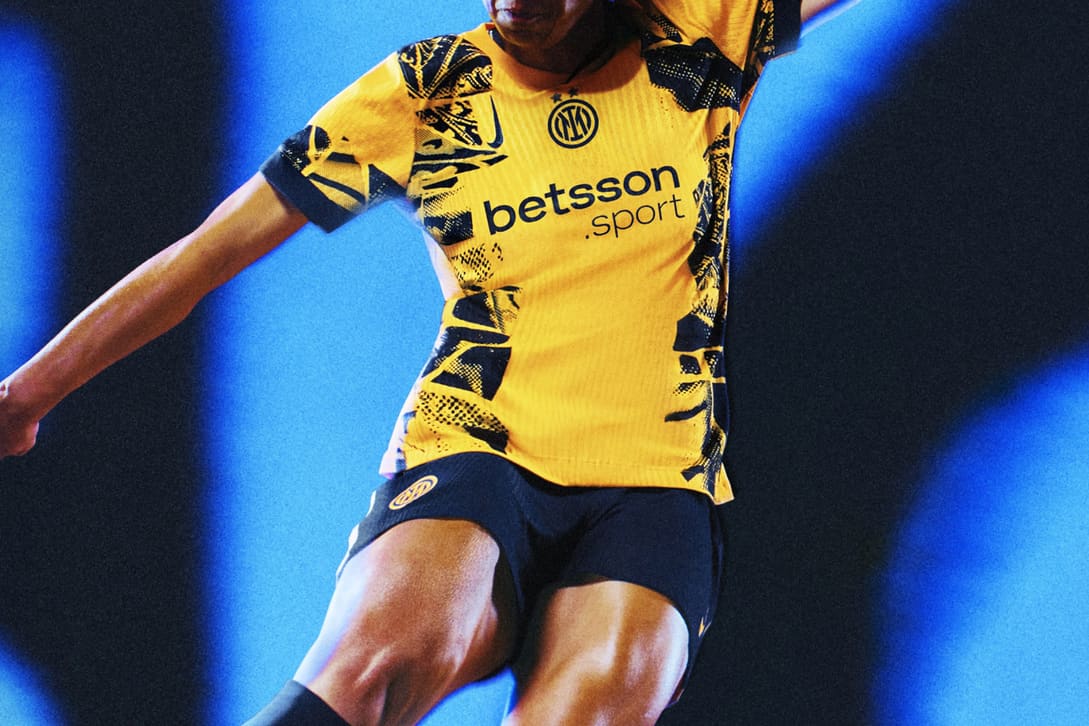 Nike kits hot sale