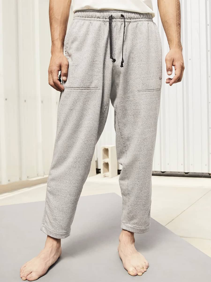 Nike Club cuffed sweatpants in charcoal heather | ASOS | Nike sweatpants  outfit, Athleisure men, Mens outfits