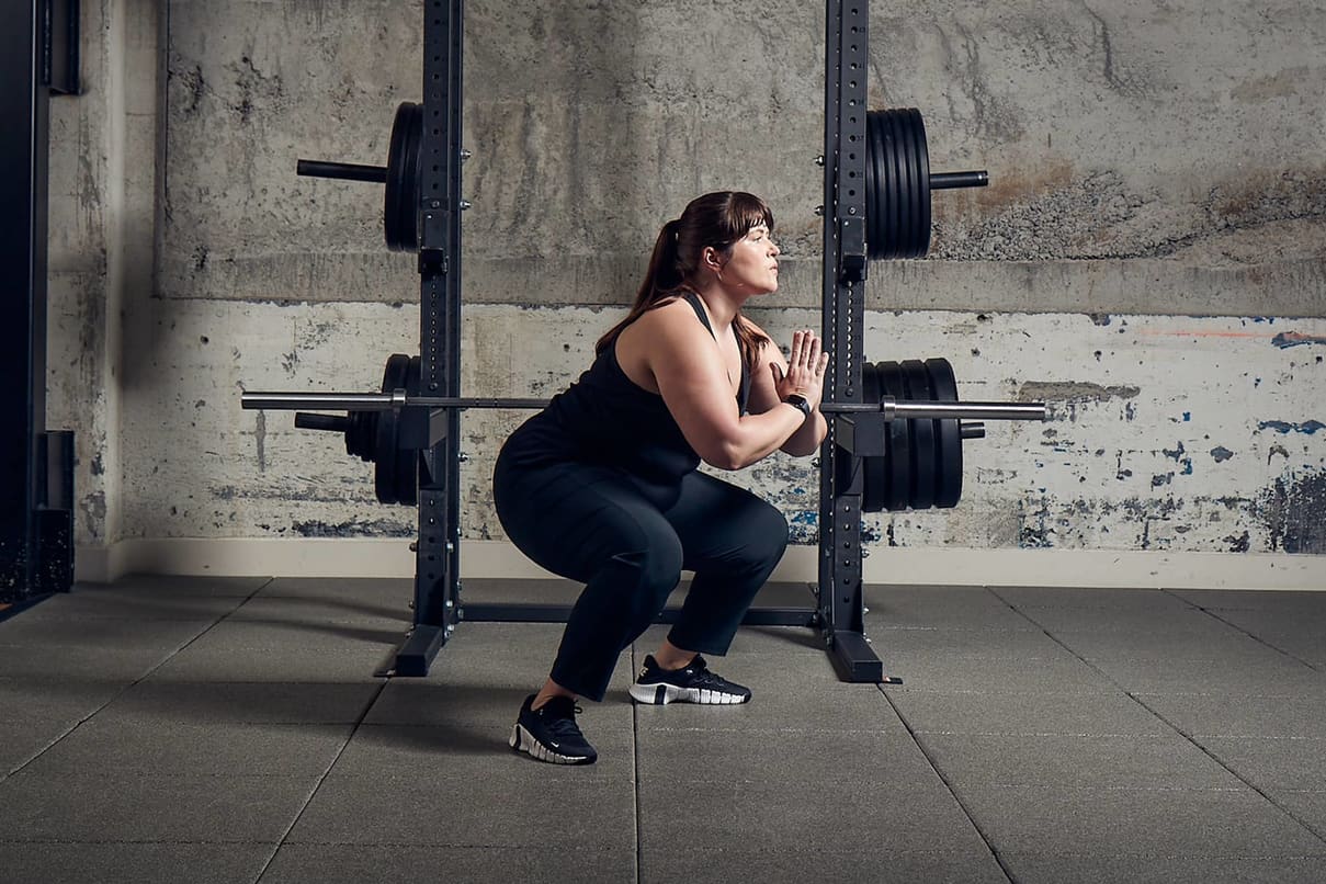 Probier dieses von Expert innen empfohlene Bodyweight Workout fur die Beine. Nike LU