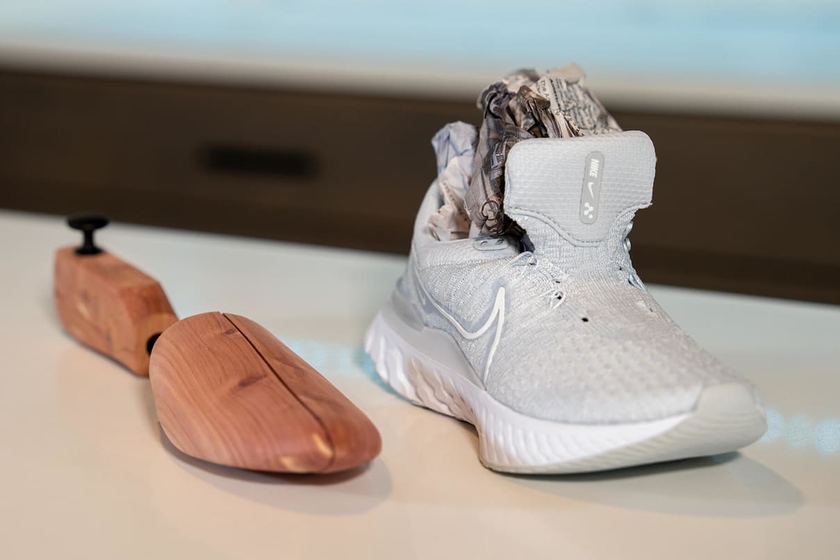 Comment nettoyer des chaussures en mesh. Nike CA