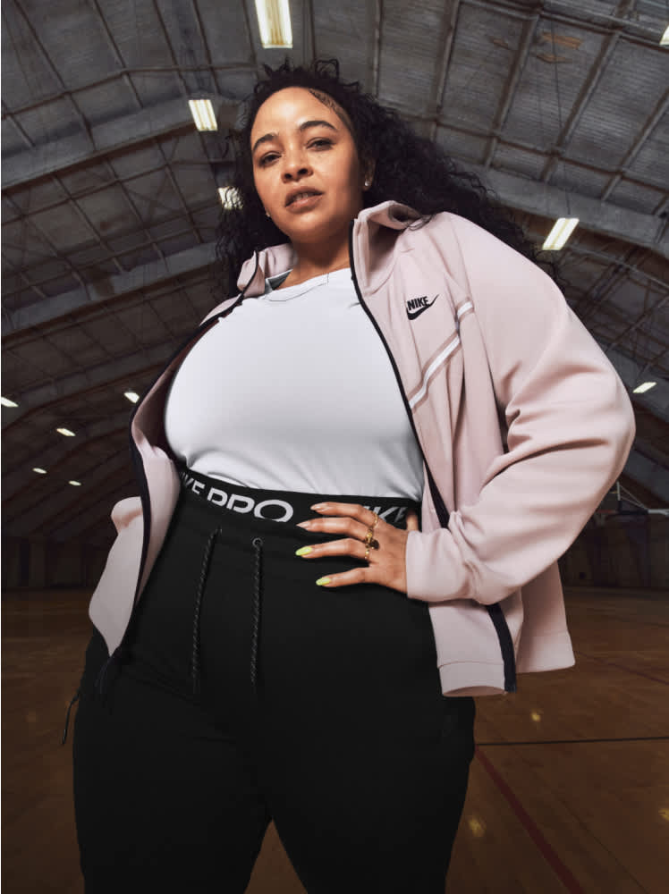 men and women matching nike outfits