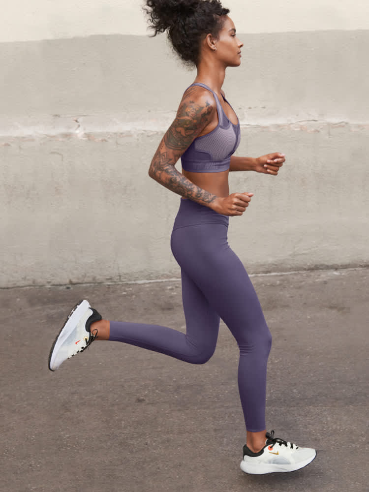 nike womens exercise clothes