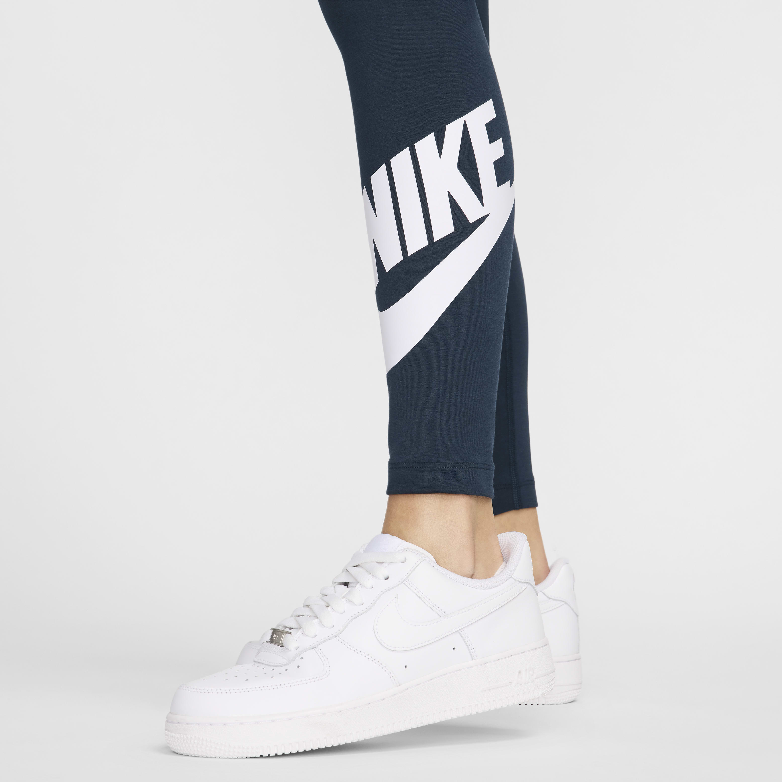 Nike Sportswear Classics Women's High-Waisted Graphic Leggings