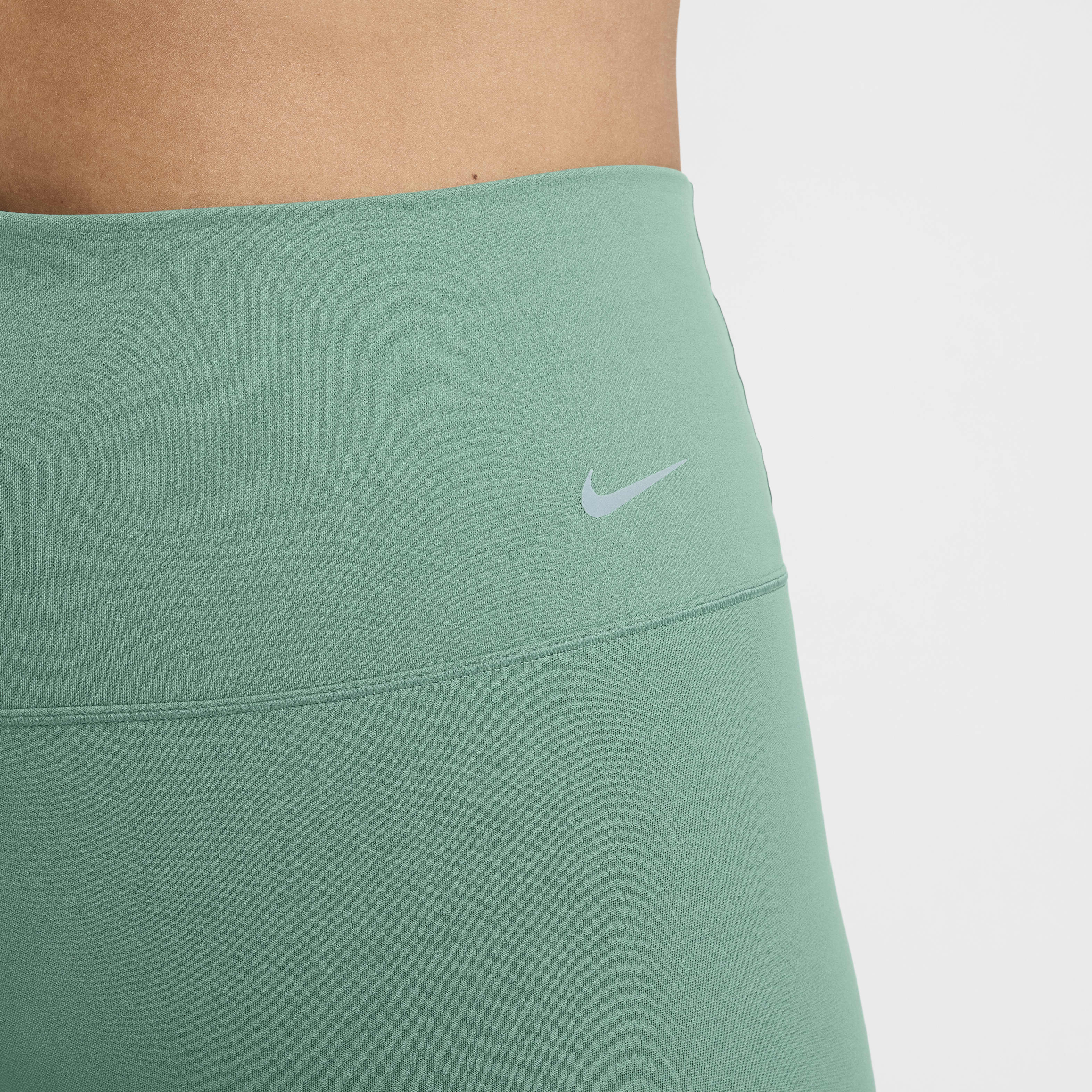 Nike Zenvy Women's Gentle-Support High-Waisted 8" Biker Shorts