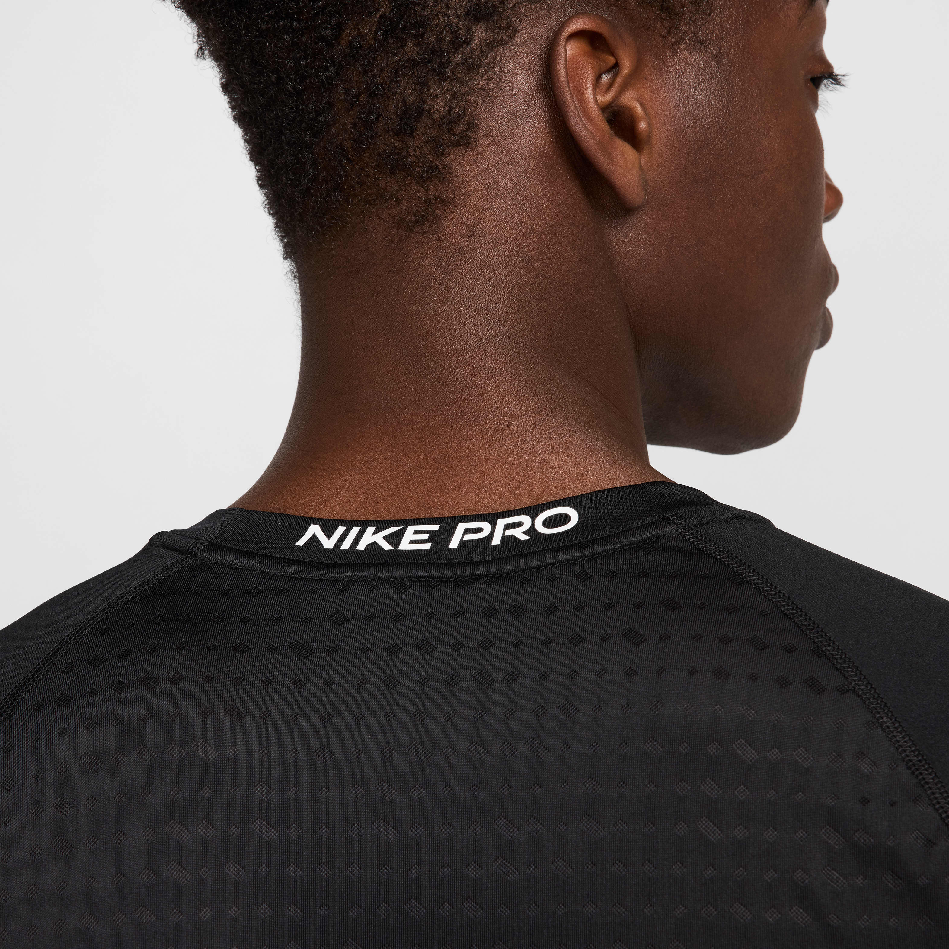 Nike Pro Breathe Men's Slim-Fit Short-Sleeve Top
