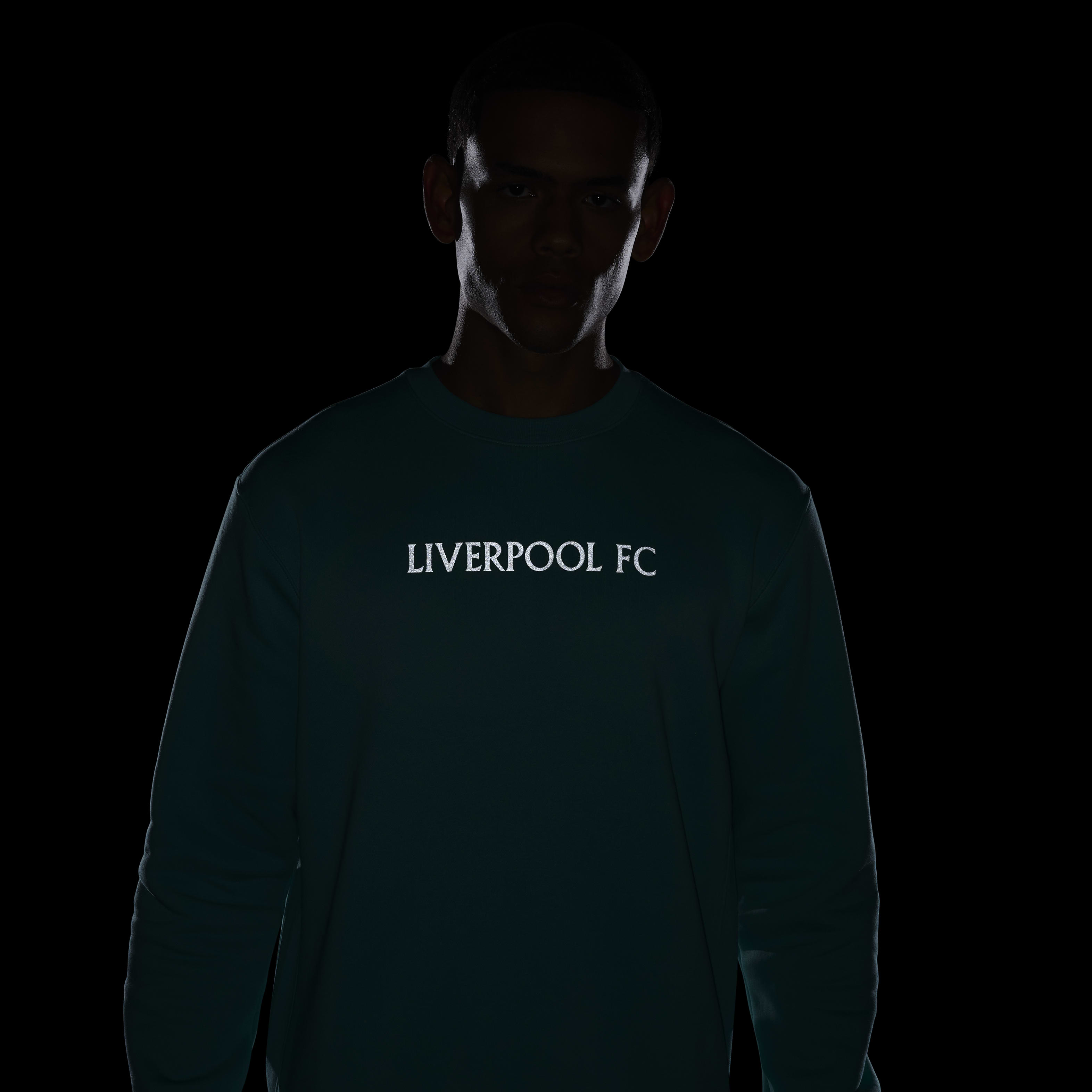 Liverpool FC Club Men's Nike Soccer Crew-Neck Sweatshirt