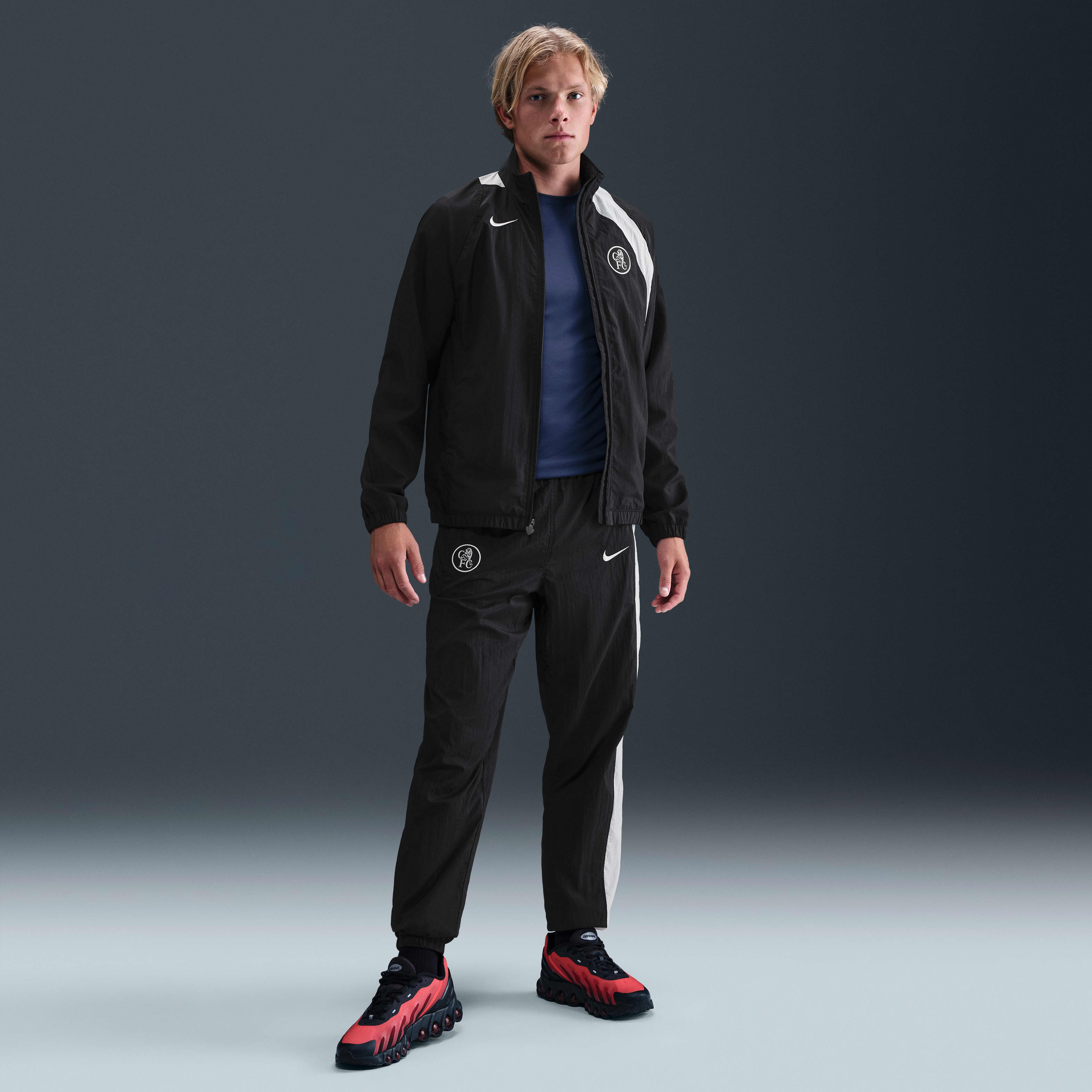 Chelsea FC Men's Nike Soccer Total 90 Track Jacket