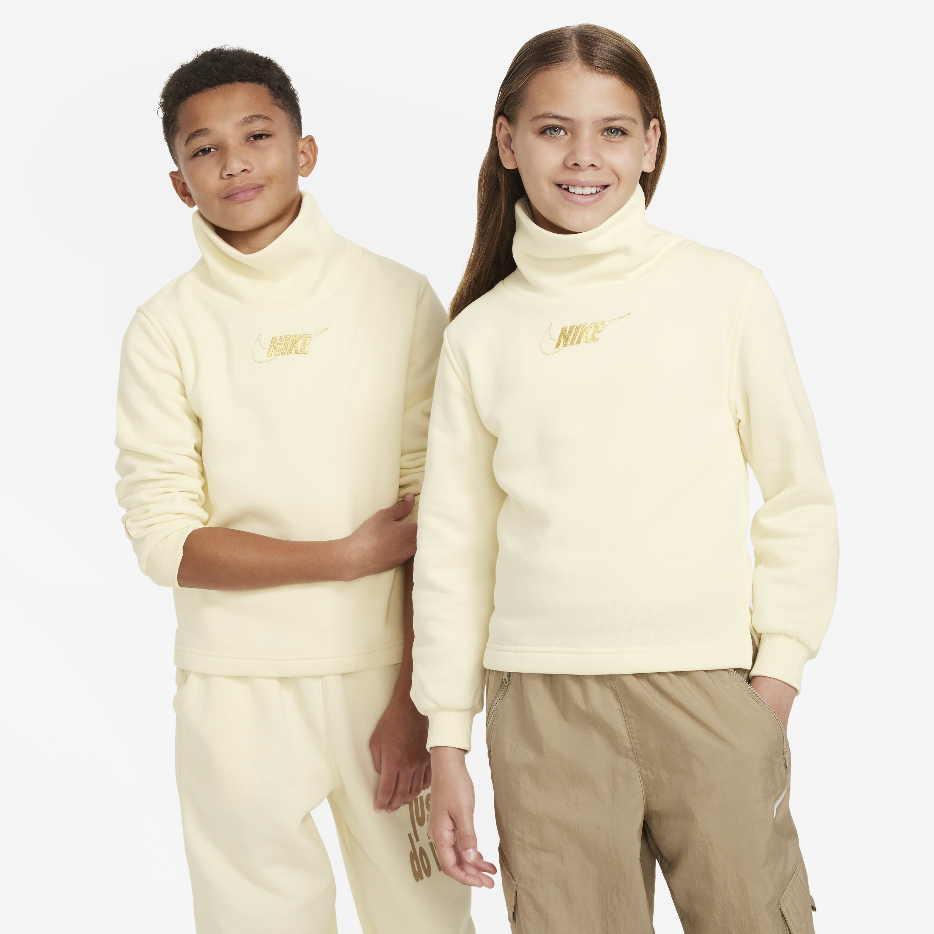 Nike Sportswear Club Fleece Big Kids' (Girls') Long-Sleeve Funnel-Neck Top