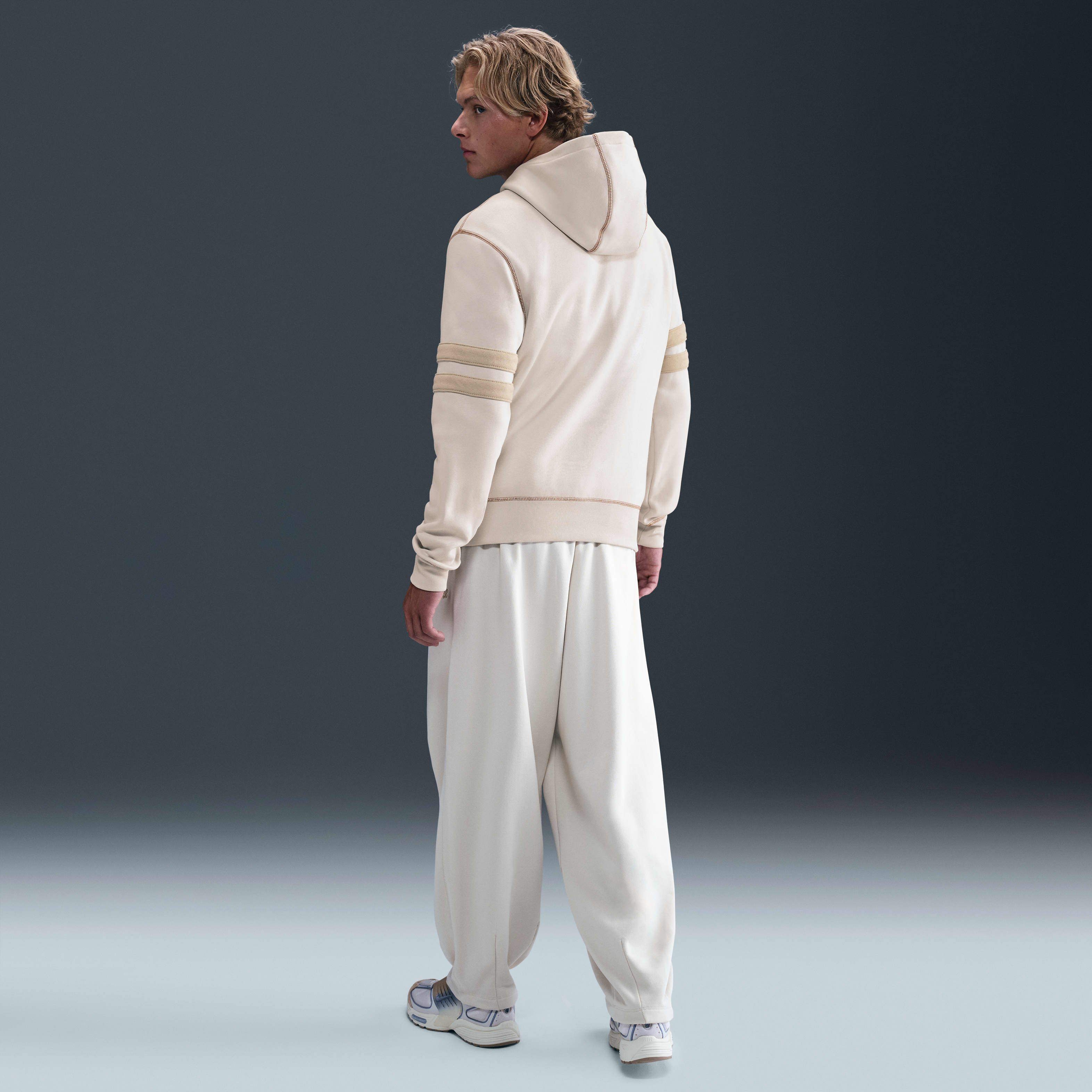 Nike Club Men's Fleece Pullover Hoodie