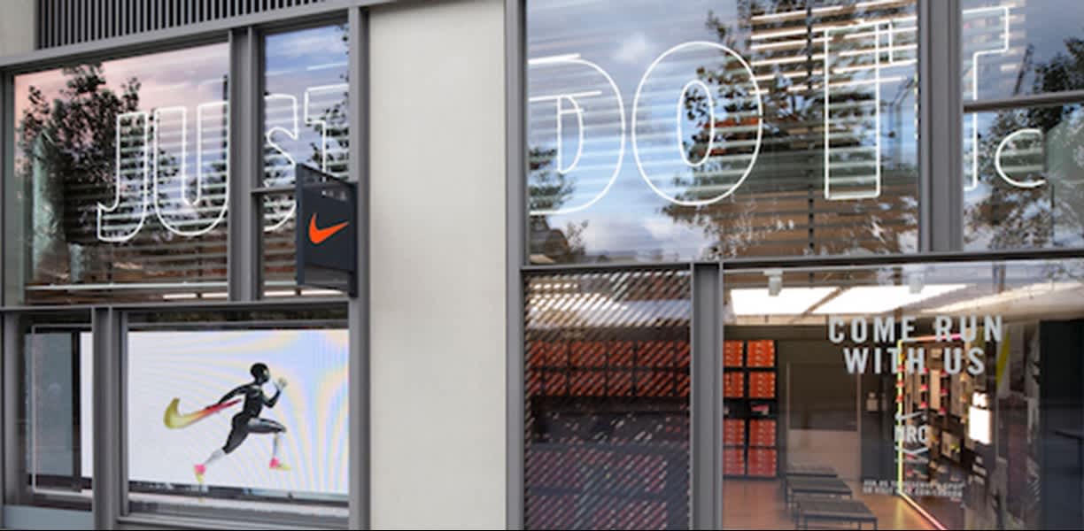Stores in Italy. Nike.com UY