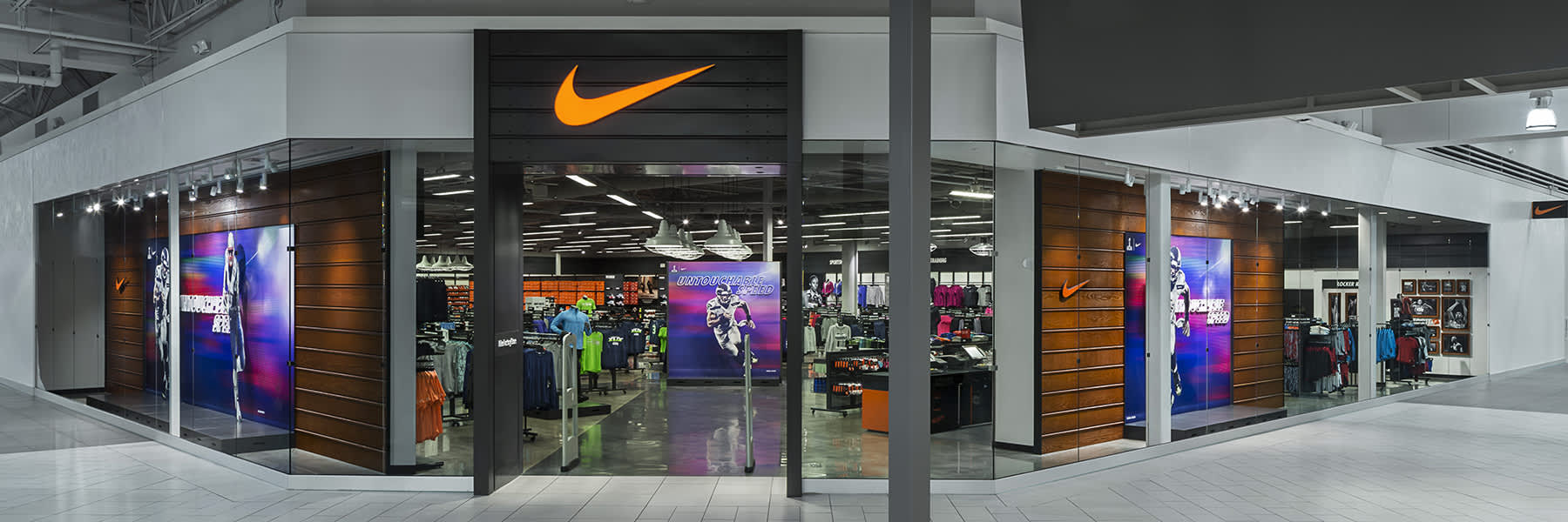 nike store at friendly shopping center