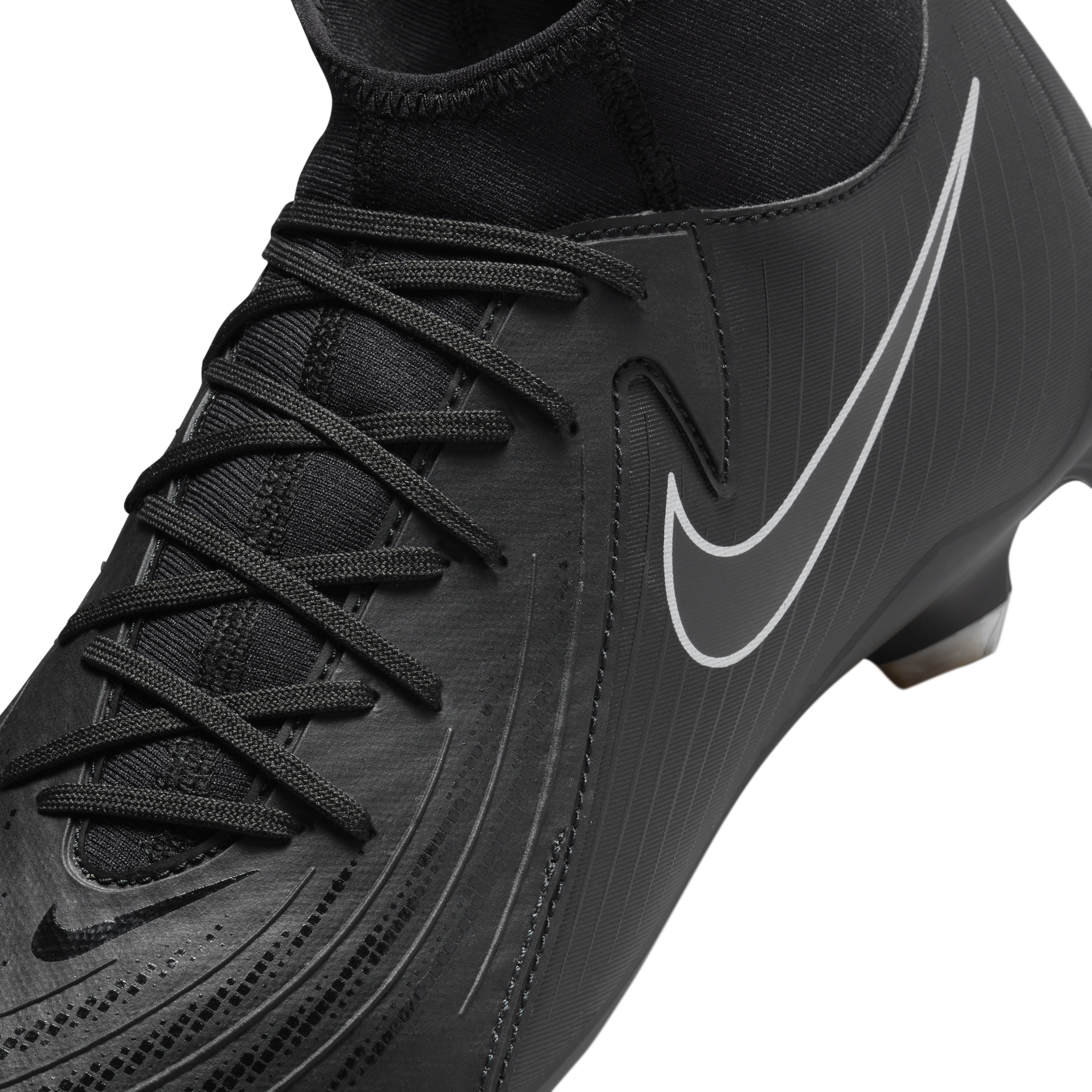 Nike Phantom Luna 2 Academy MG High-Top Soccer Cleats