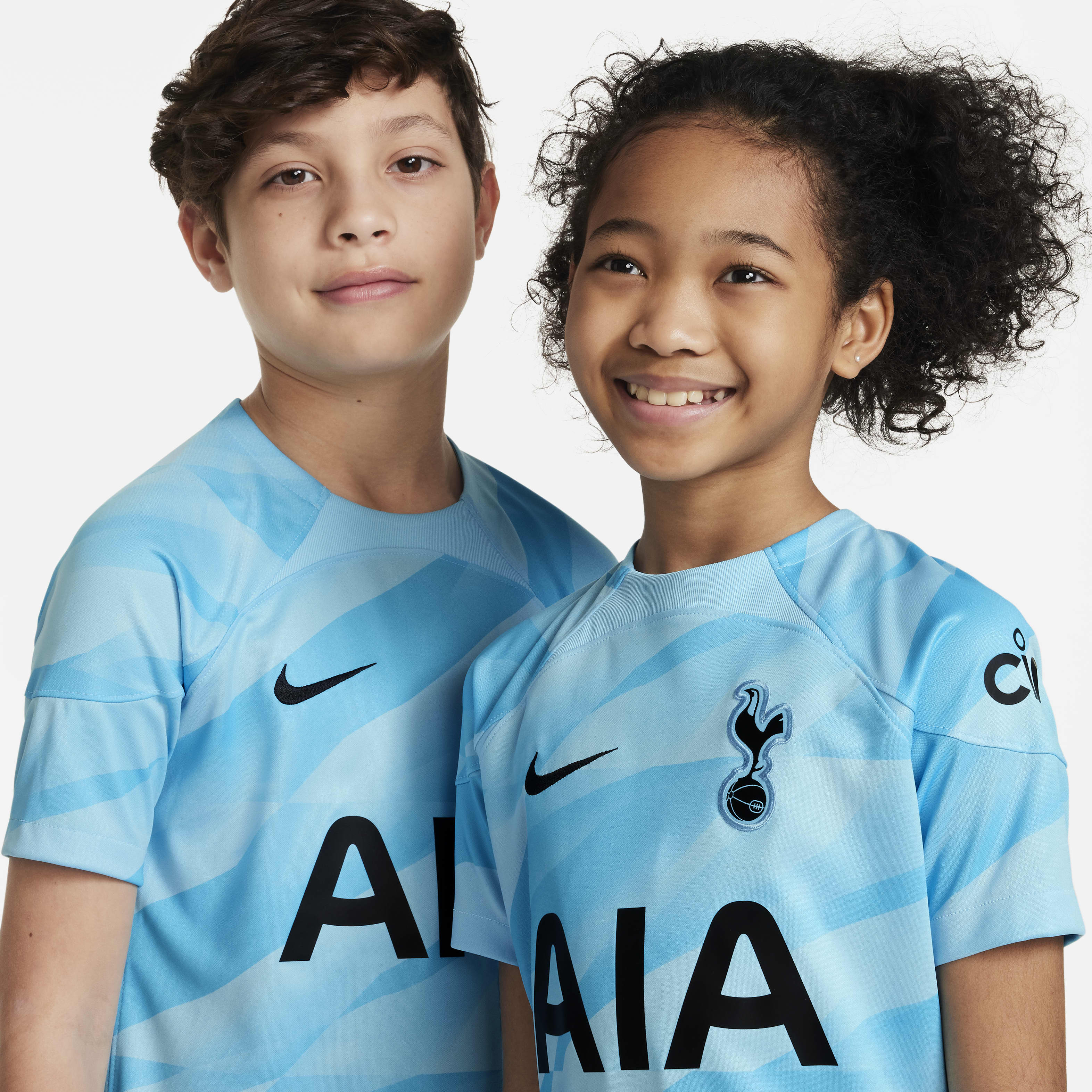 Tottenham Hotspur 2023/24 Stadium Goalkeeper Big Kids' Nike Dri-FIT Soccer Short-Sleeve Jersey