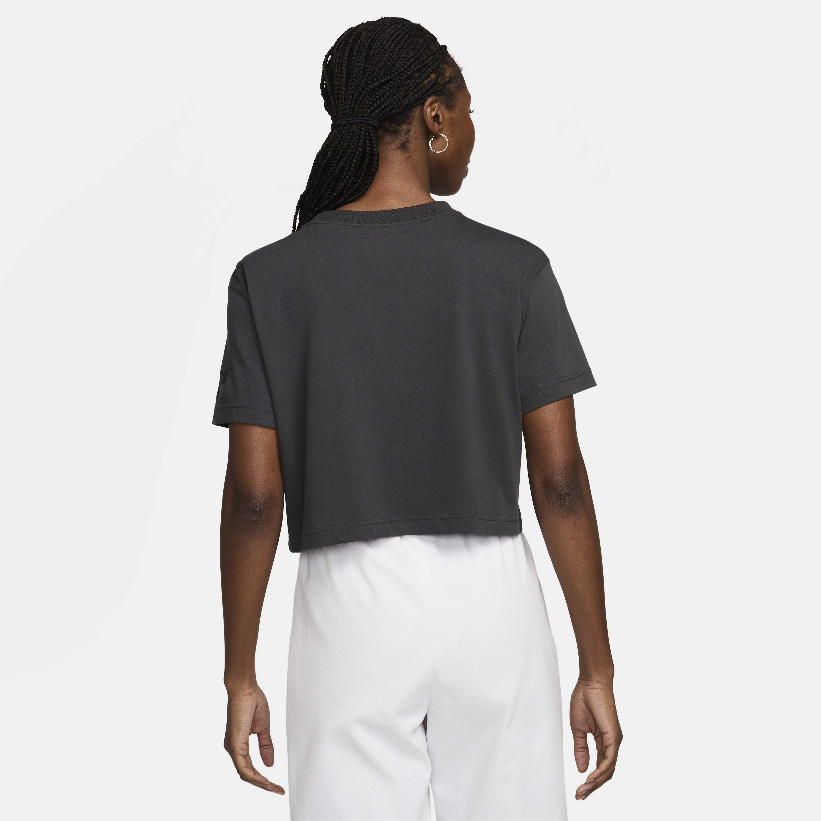 Nike Sportswear Women's Cropped T-Shirt