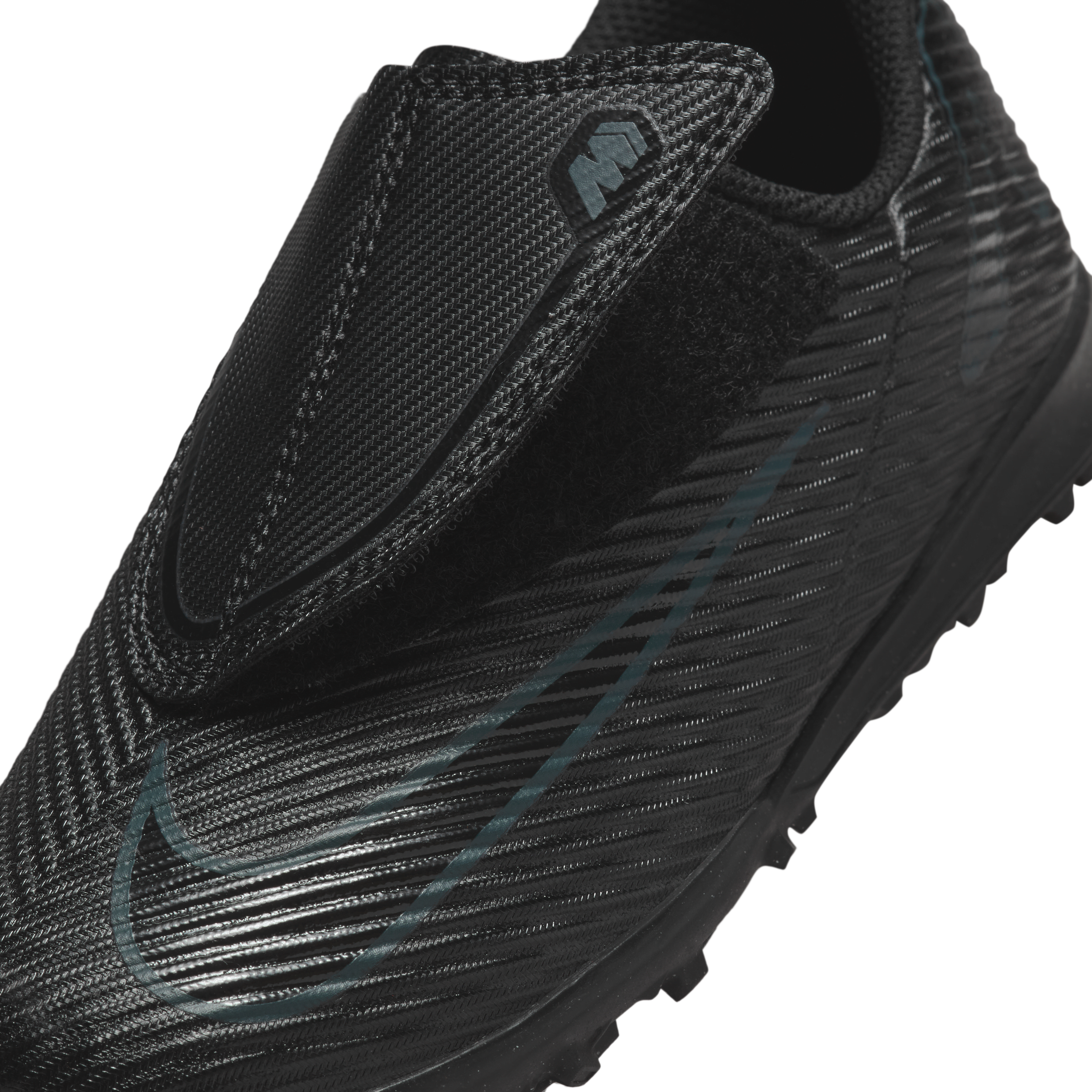 Nike Jr. Mercurial Vapor 16 Club Little Kids' TF Low-Top Soccer Shoes