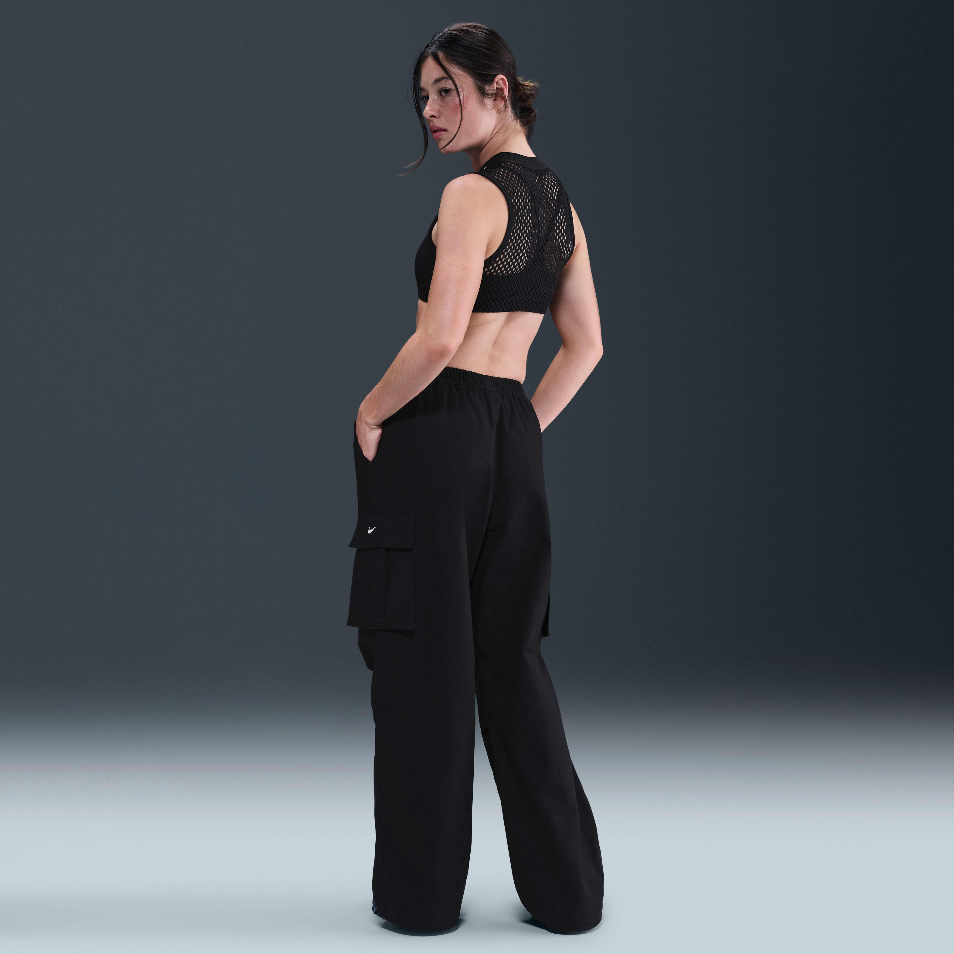 Nike Sportswear Women's Mid-Rise Oversized Woven Cargo Pants