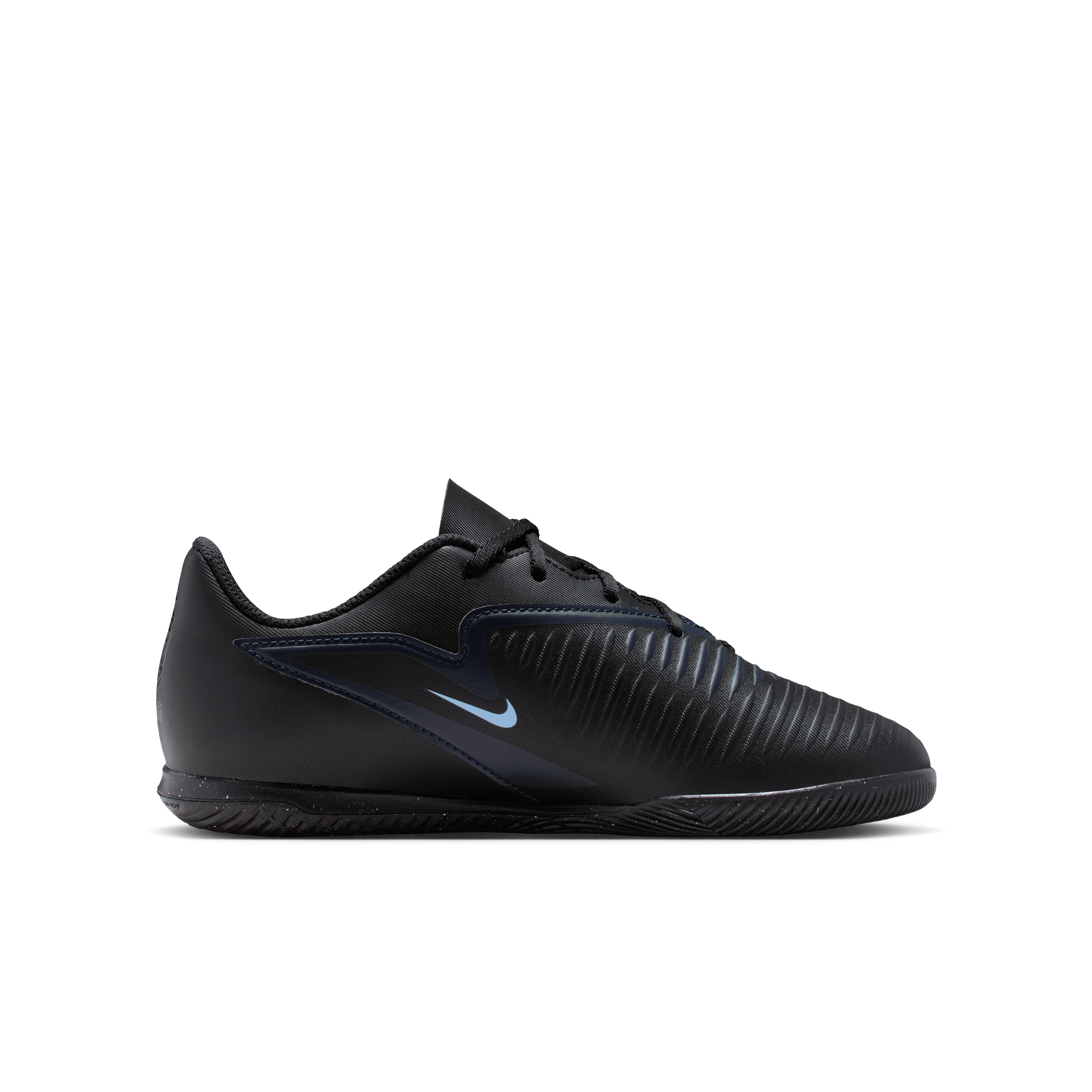 Nike Jr. Phantom 6 Low Club Big Kids' Indoor/Court Soccer Shoes