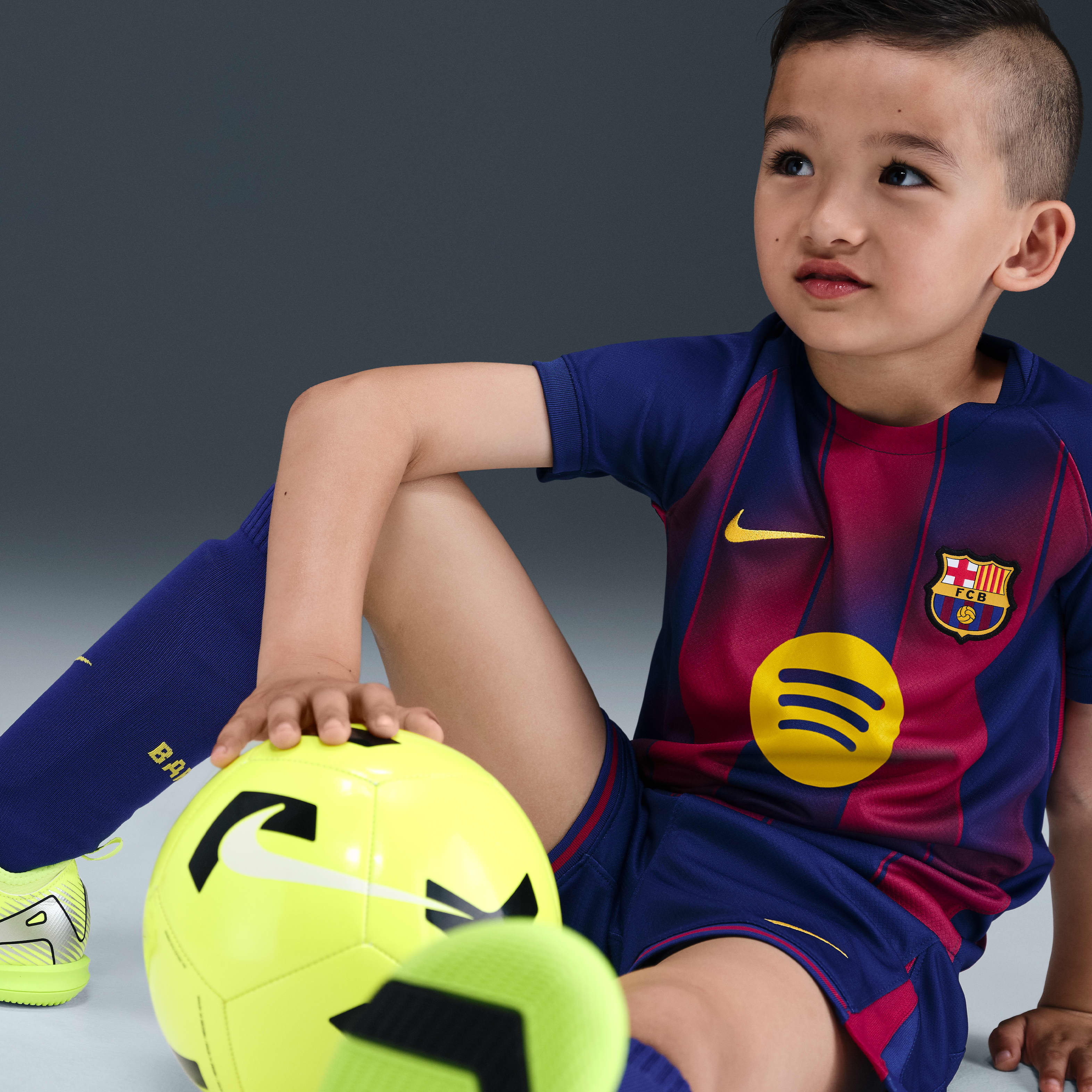 FC Barcelona 2025/26 Stadium Home Little Kids' Nike Soccer Replica 3-Piece Kit