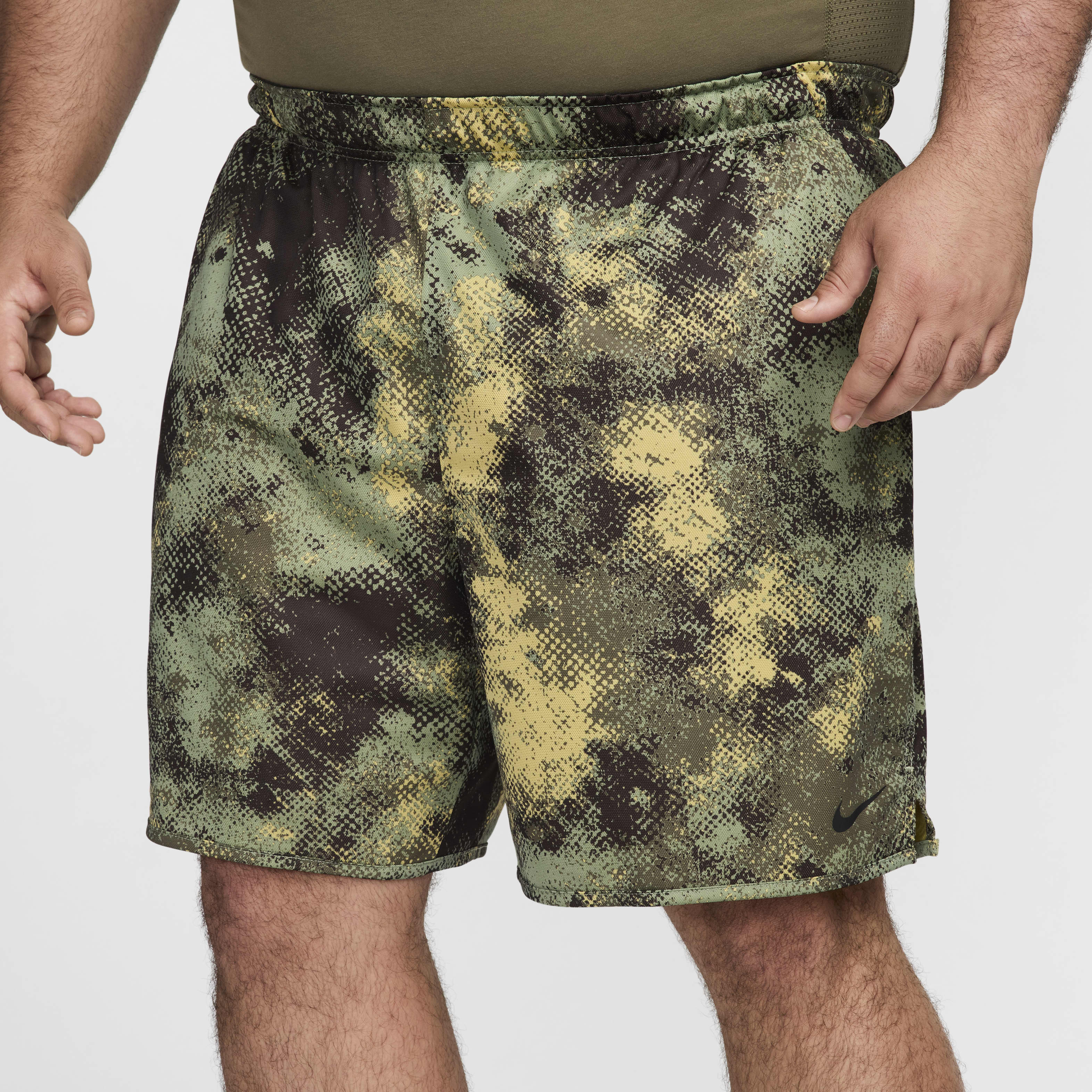 Nike Totality Camo Men's 7" Dri-FIT Unlined Fitness Shorts