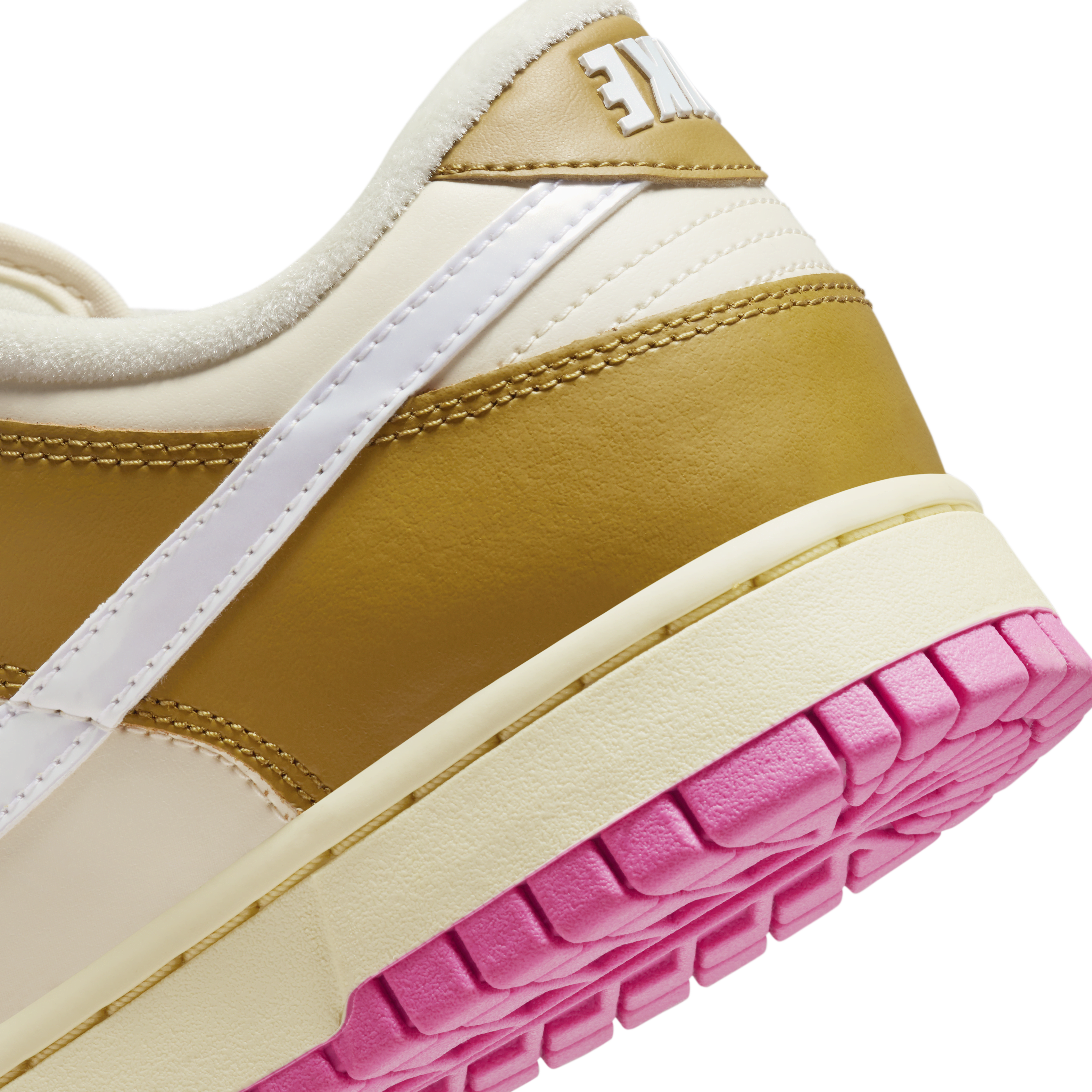 Nike Dunk Low SE Women's Shoes