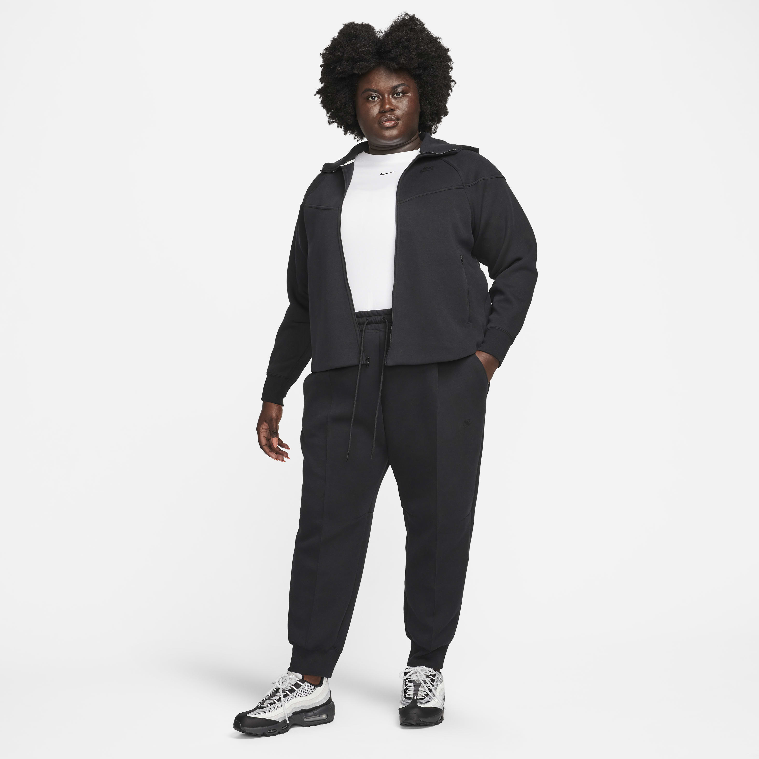 Nike Sportswear Tech Fleece Women's Mid-Rise Joggers (Plus Size)