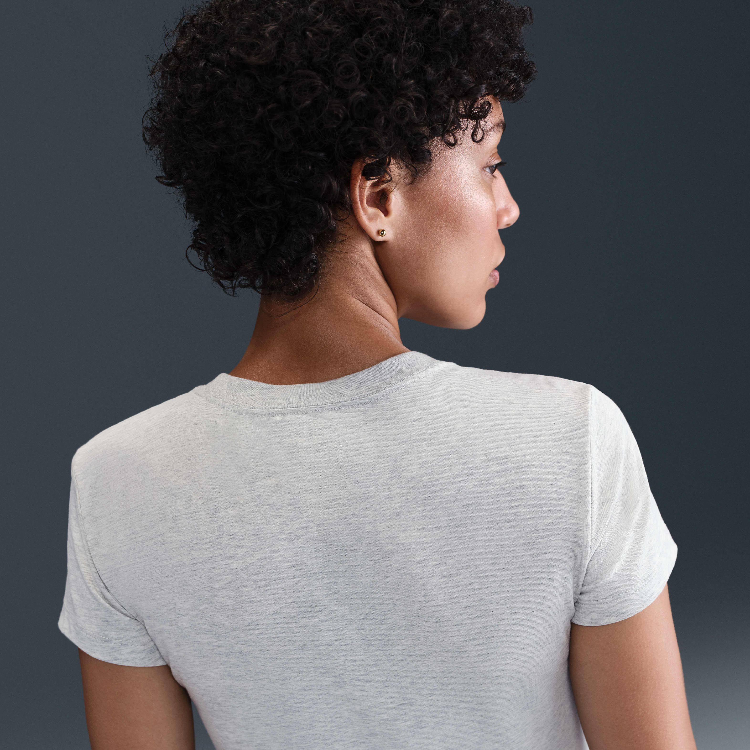 Nike Sportswear Phoenix Women's Slim Short-Sleeve T-Shirt