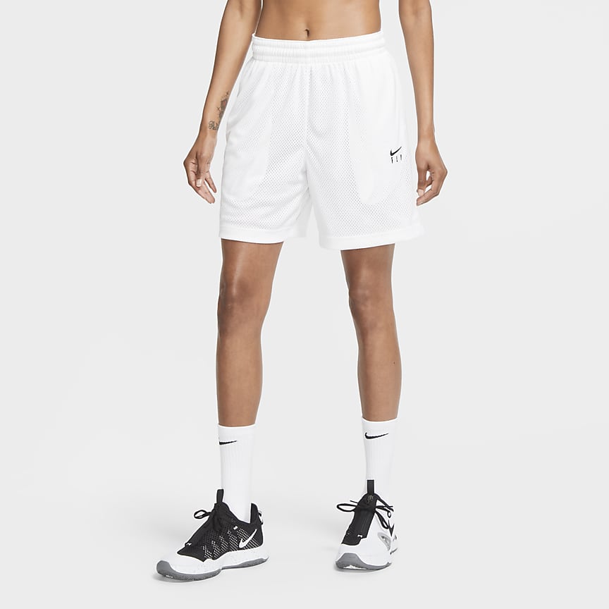 grey nike shoes outfit