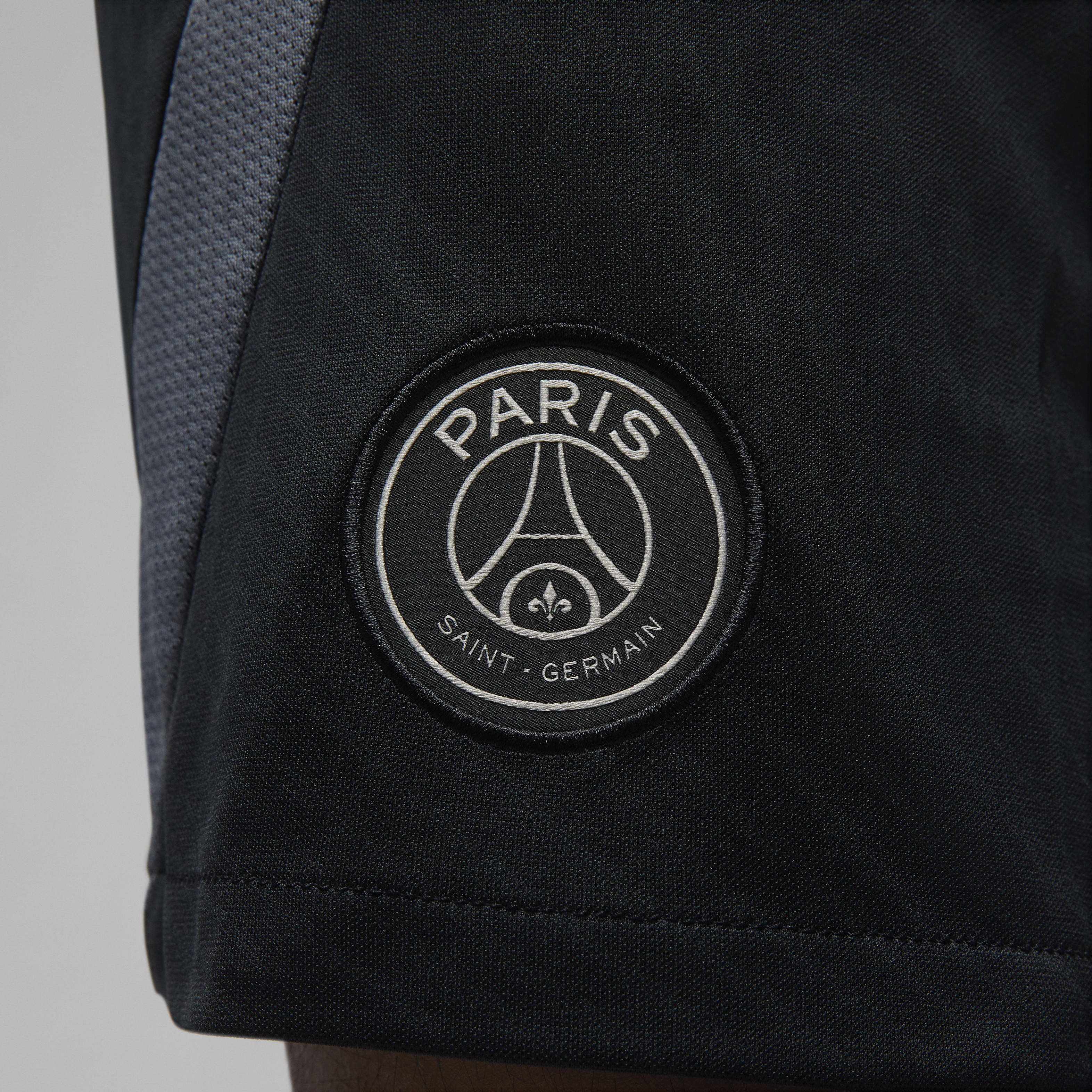 Paris Saint-Germain Strike Third Men's Jordan Dri-FIT Soccer Knit Shorts