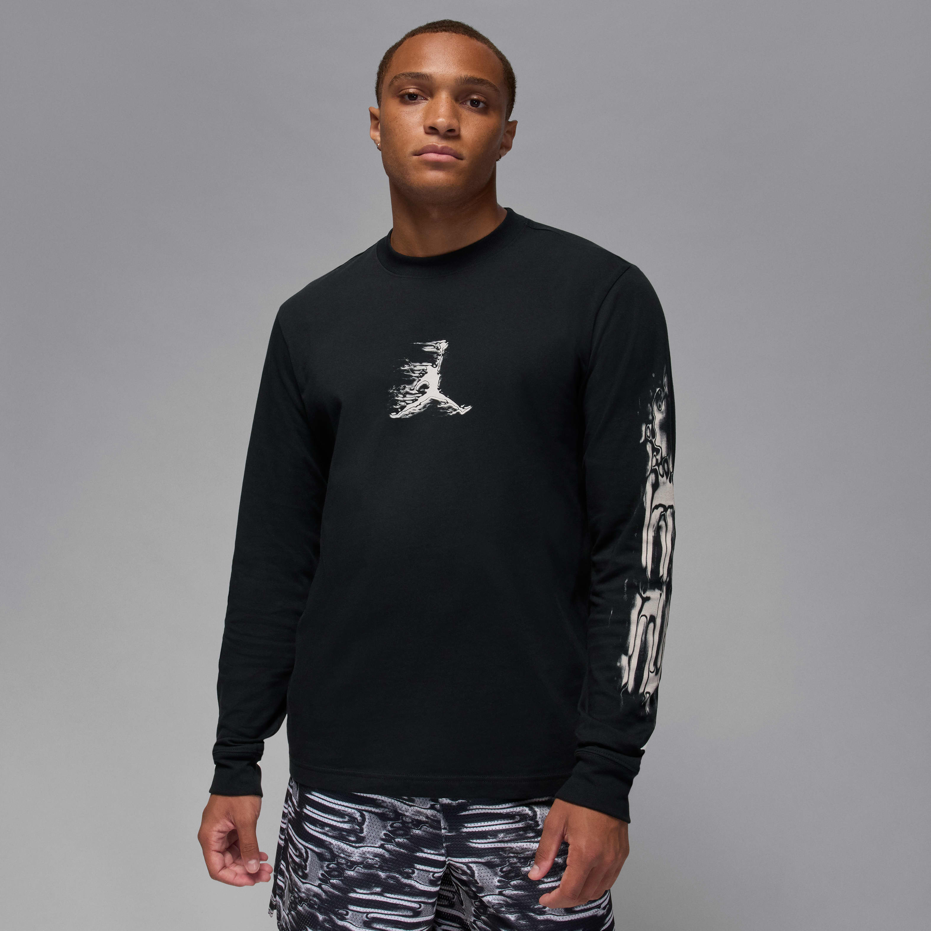 Jordan Sport Men's Dri-Fit Long-Sleeve T-Shirt
