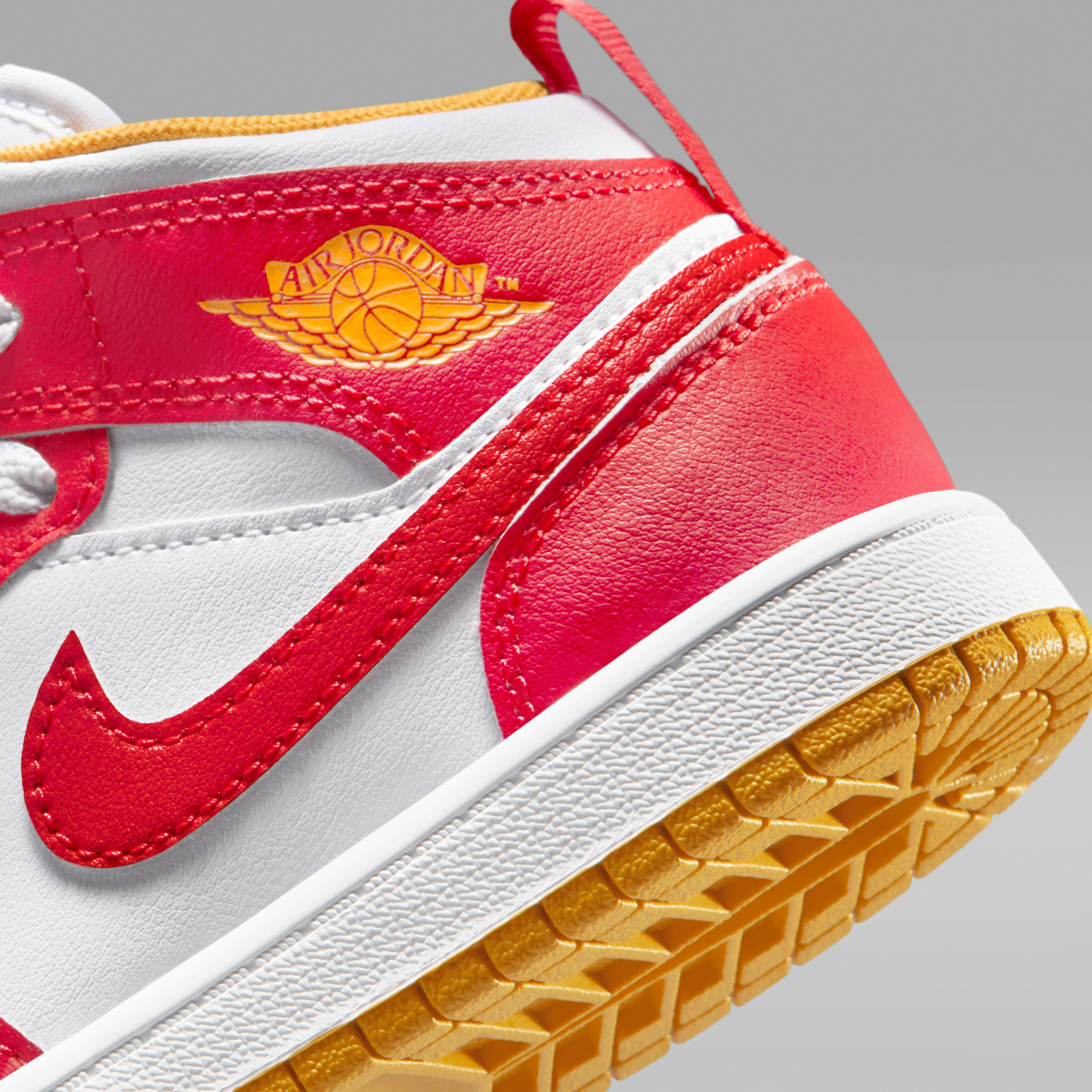 Jordan 1 Mid Little Kids' Shoes