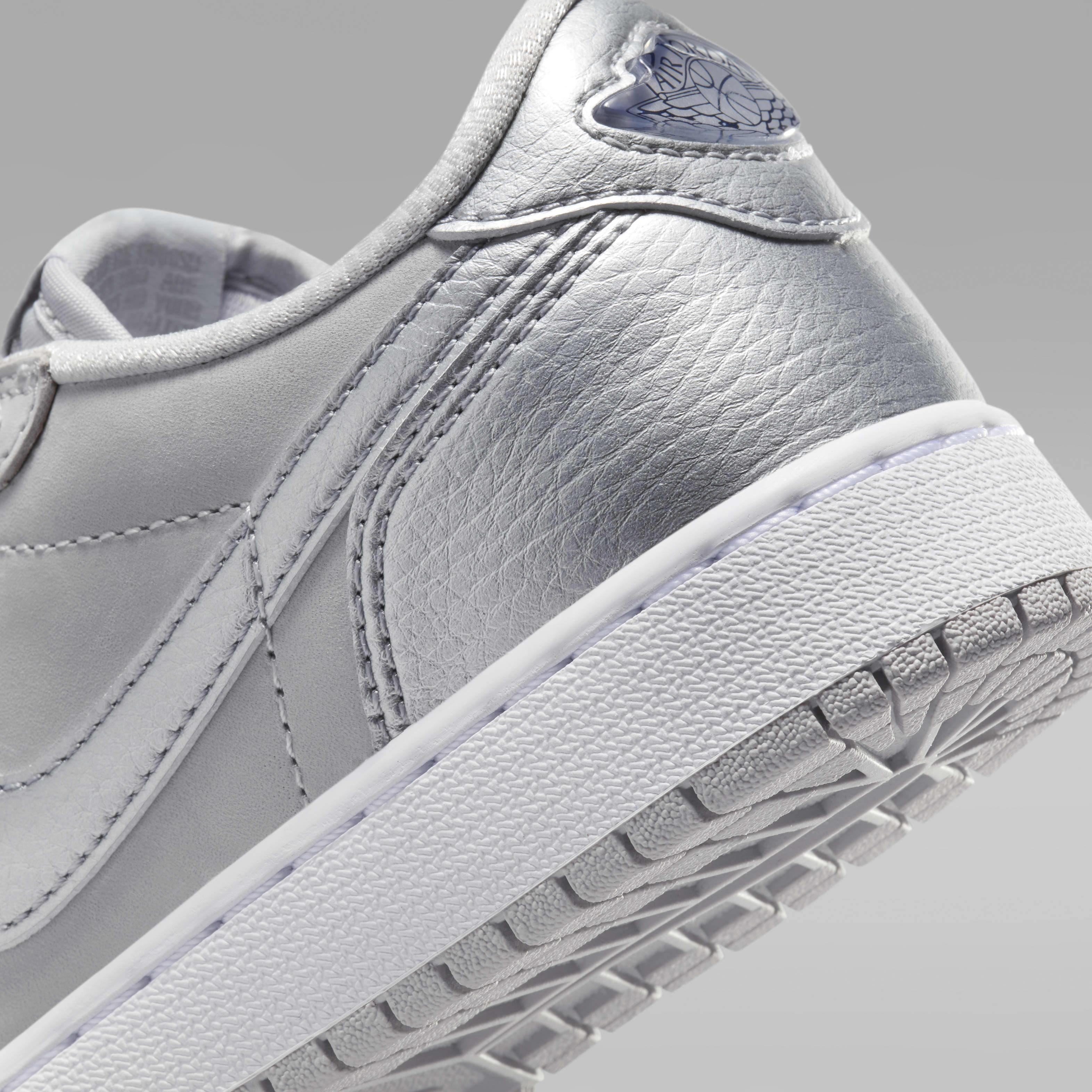 Air Jordan 1 Low OG "Silver" Big Kids' Shoes