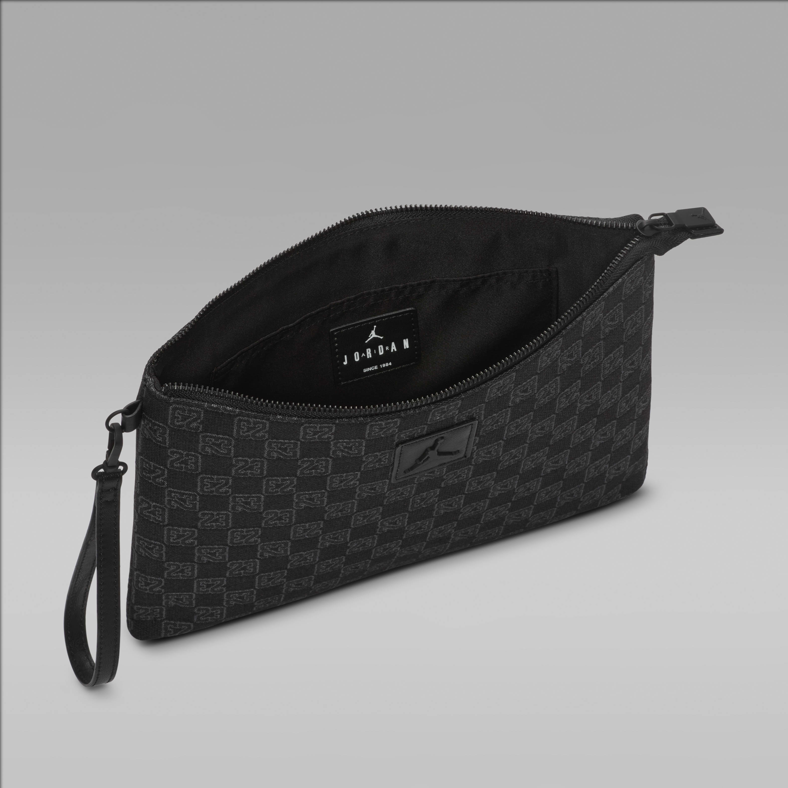 Jordan Monogram Pouch (0.69L)