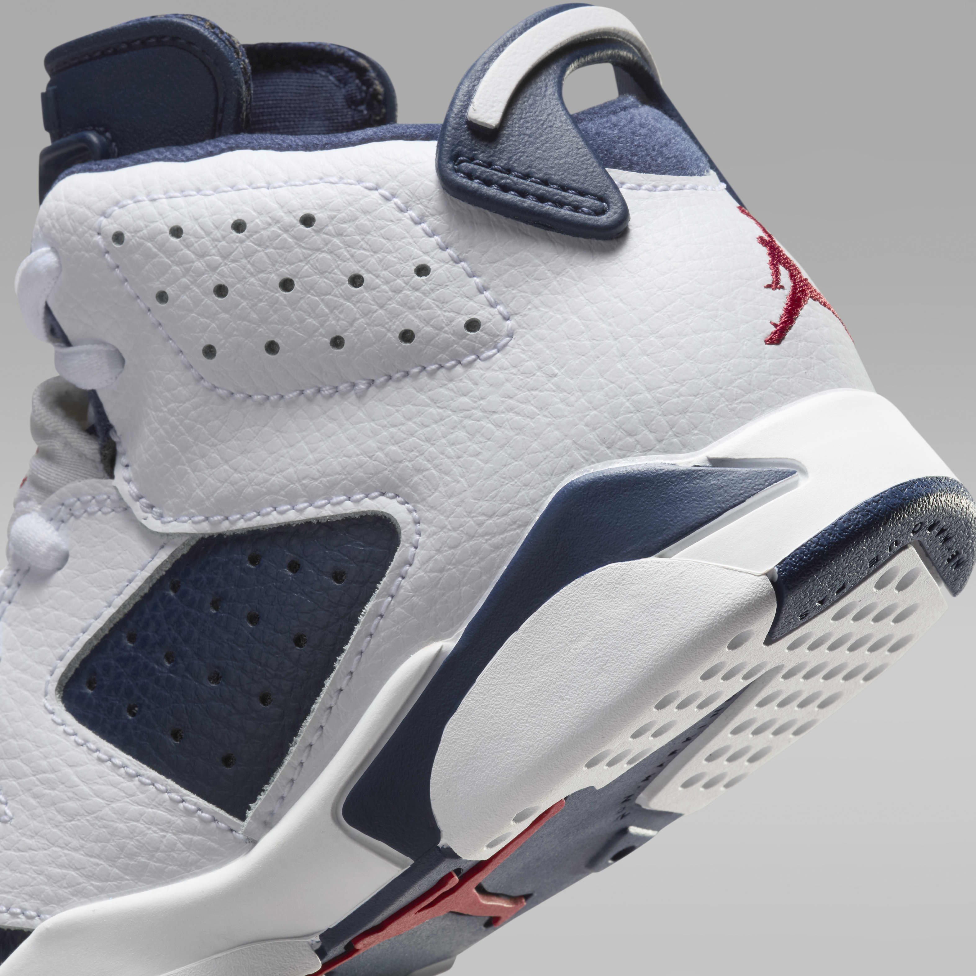 Jordan 6 Retro "White and Midnight Navy" Little Kids' Shoes