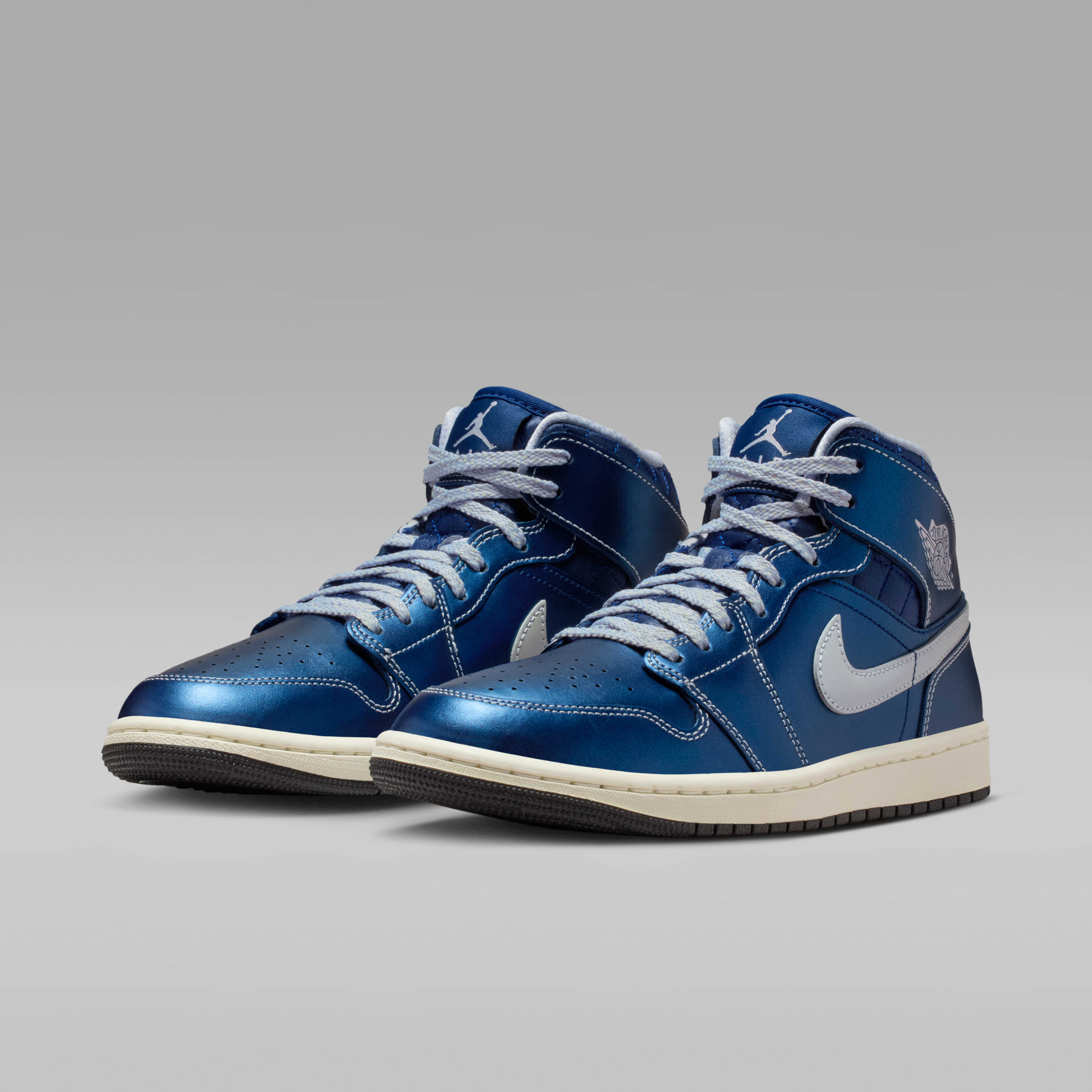 Air Jordan 1 Mid SE Women's Shoes