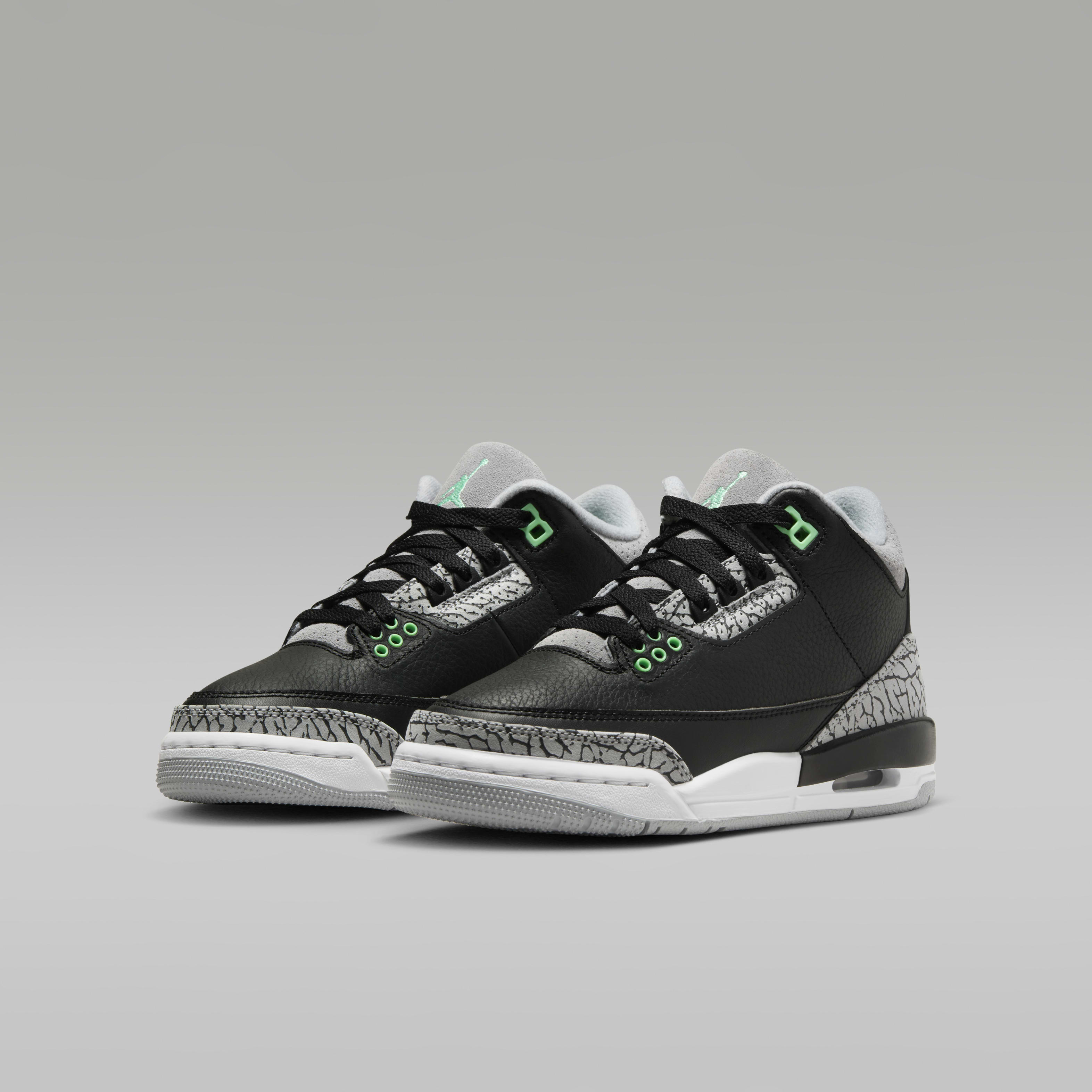 Air Jordan 3 Retro "Green Glow" Big Kids' Shoes