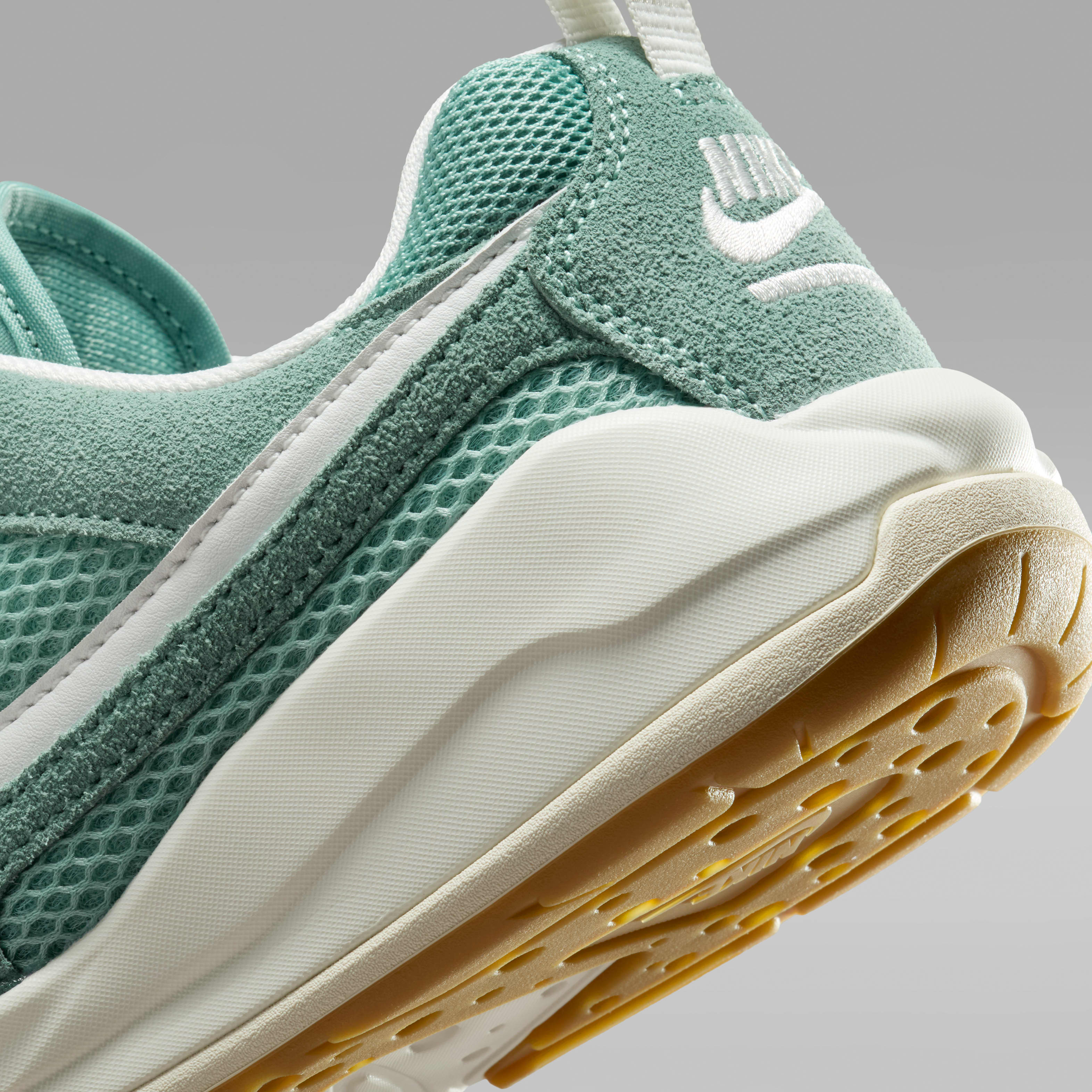 Jordan CMFT Era Women's Shoes