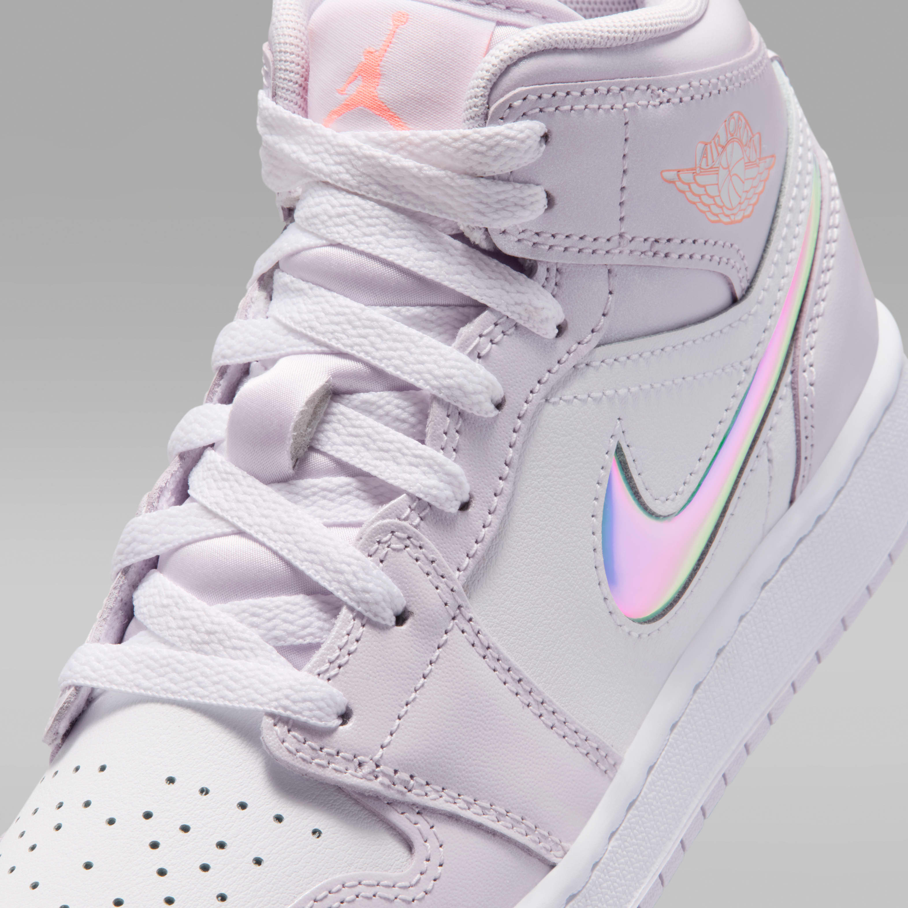 Air Jordan 1 Mid SE Big Kids' Shoes