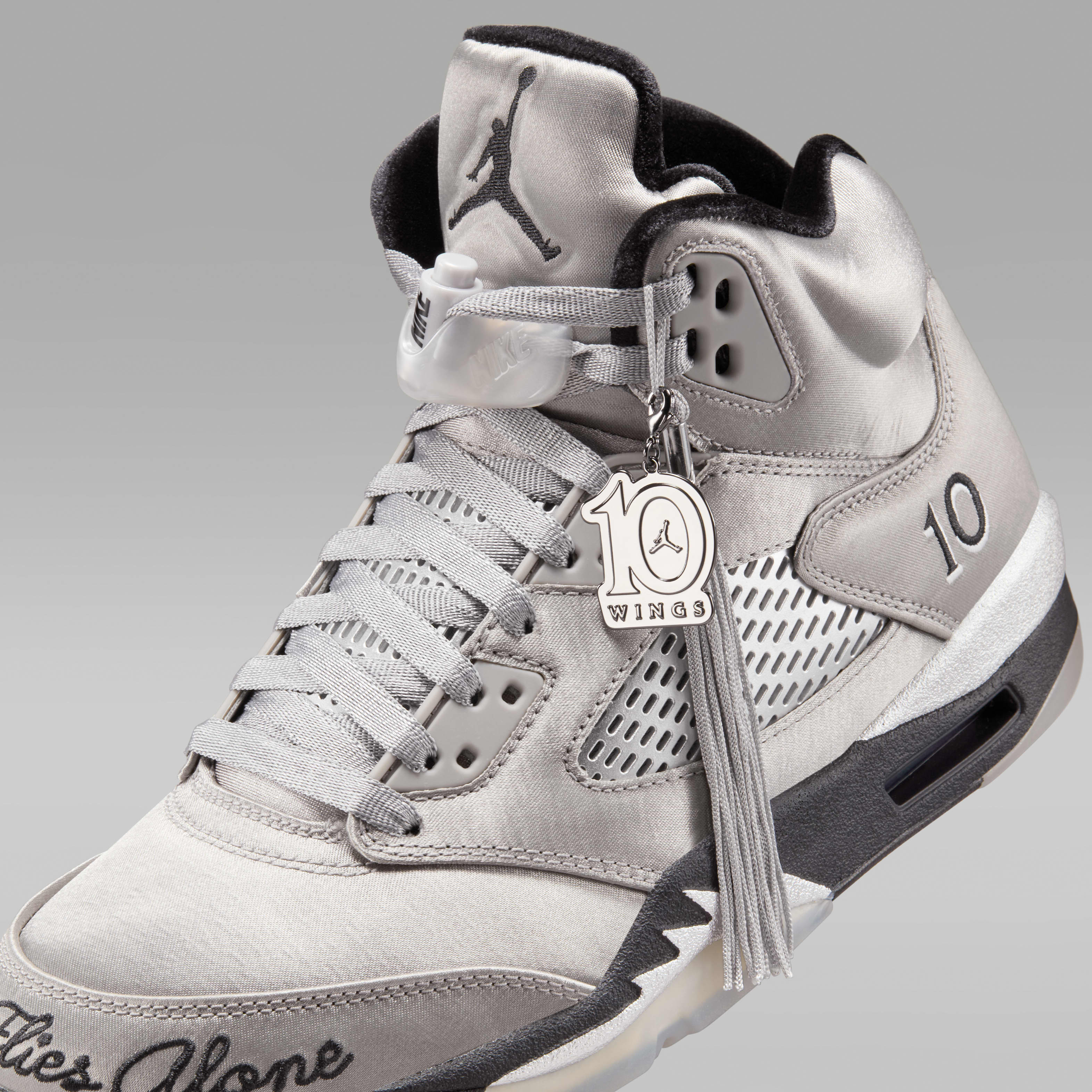 Air Jordan 5 Retro "Wings" Women's Shoes